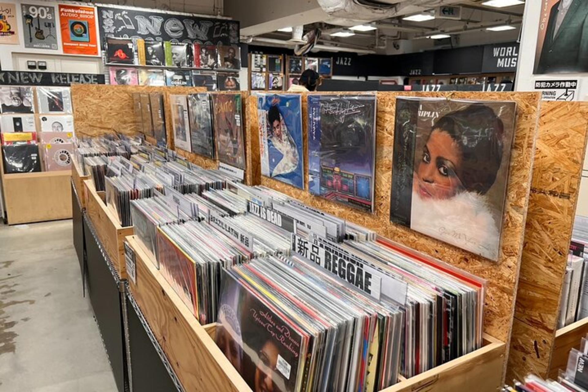 Record Shop Hopping Tour in Tokyo (Shibuya) - Thumbnail 9