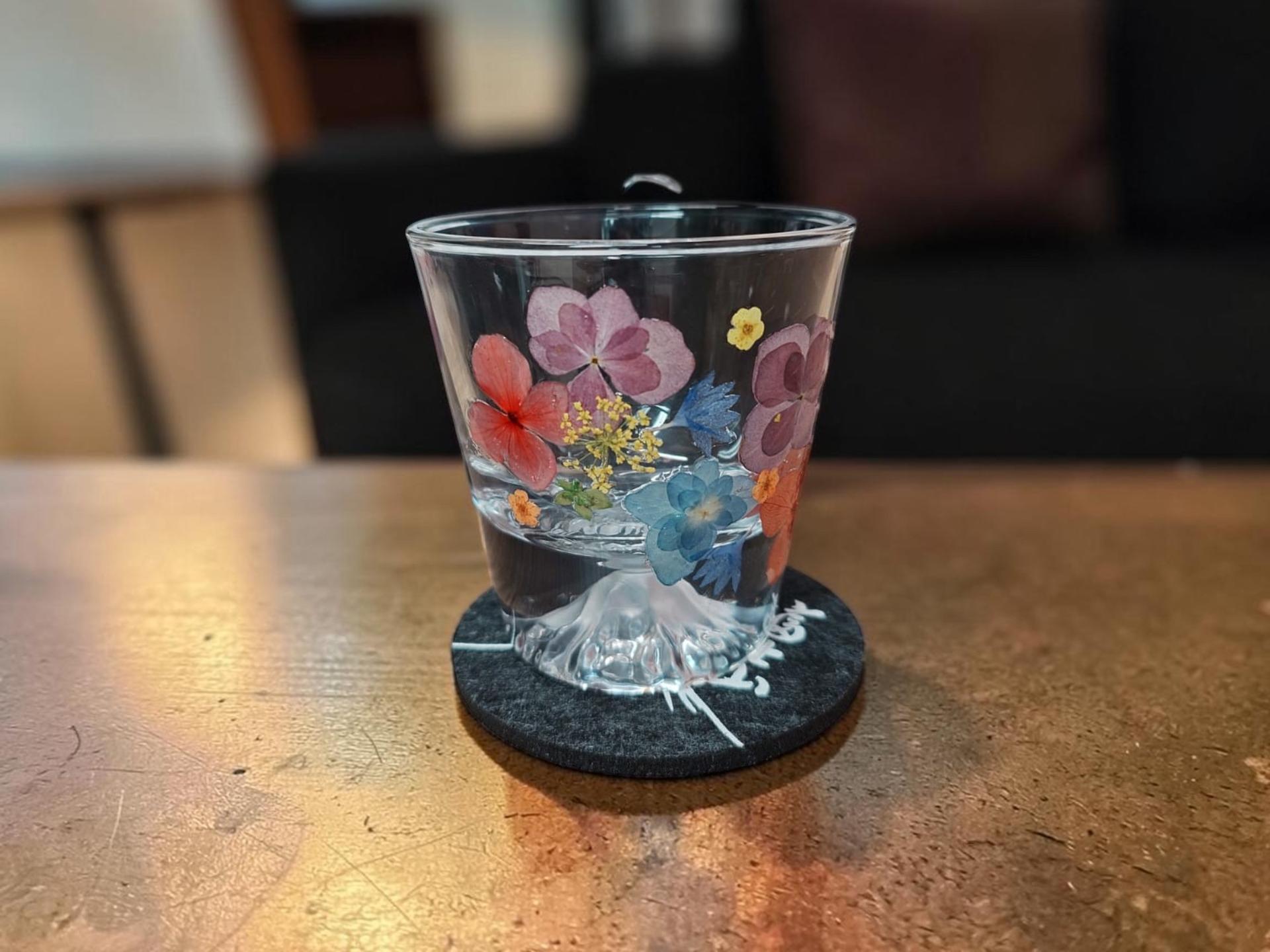 Bing Shu Lab | Pressed Flower Art Workshop - Thumbnail 2
