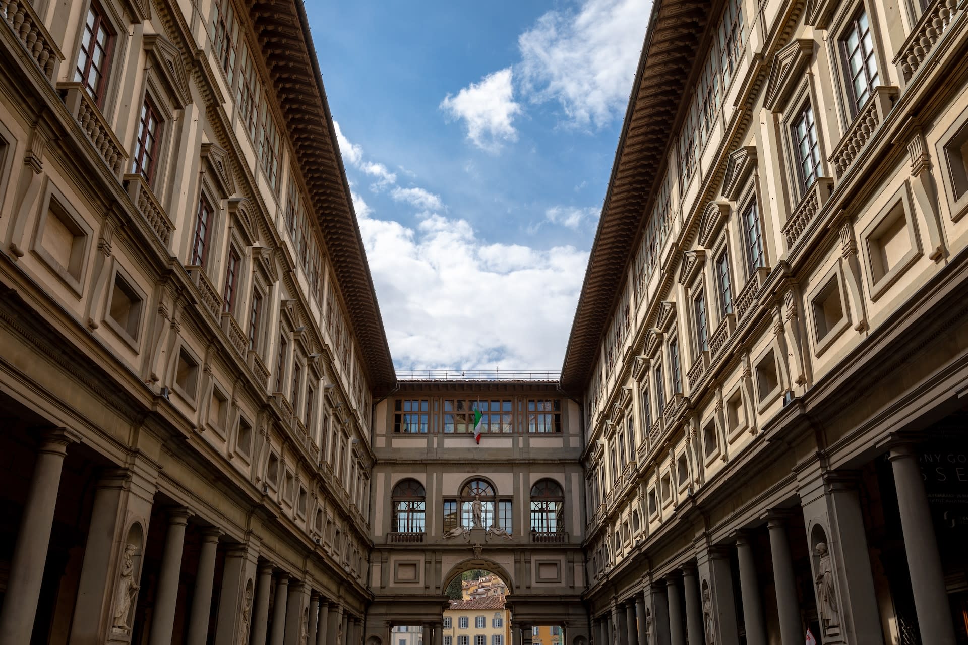 Uffizi Gallery Reserved Timed Ticket with Audio Tour - Thumbnail 5
