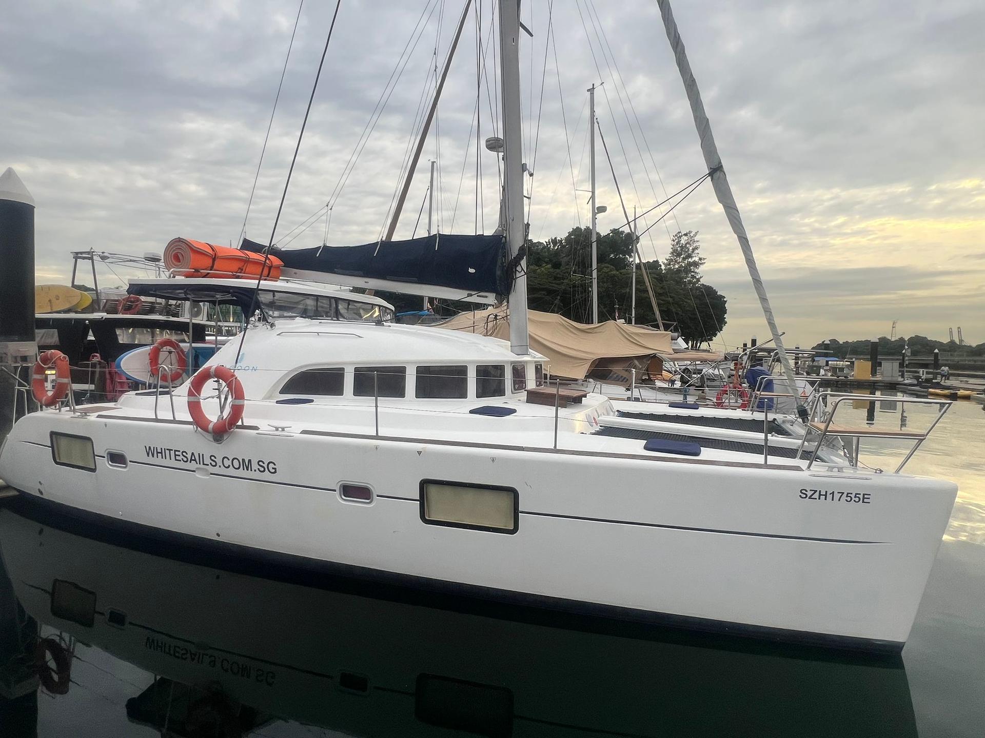 Singapore Private Yacht Charter (Sunlight) by White Sails - Thumbnail 2