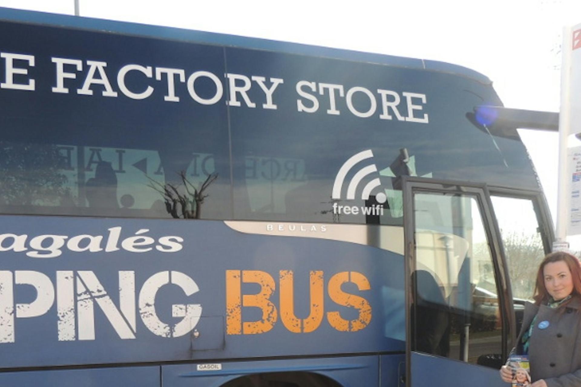 Sagales Shopping Bus Transfer to La Roca Village from Barcelona - Thumbnail 4