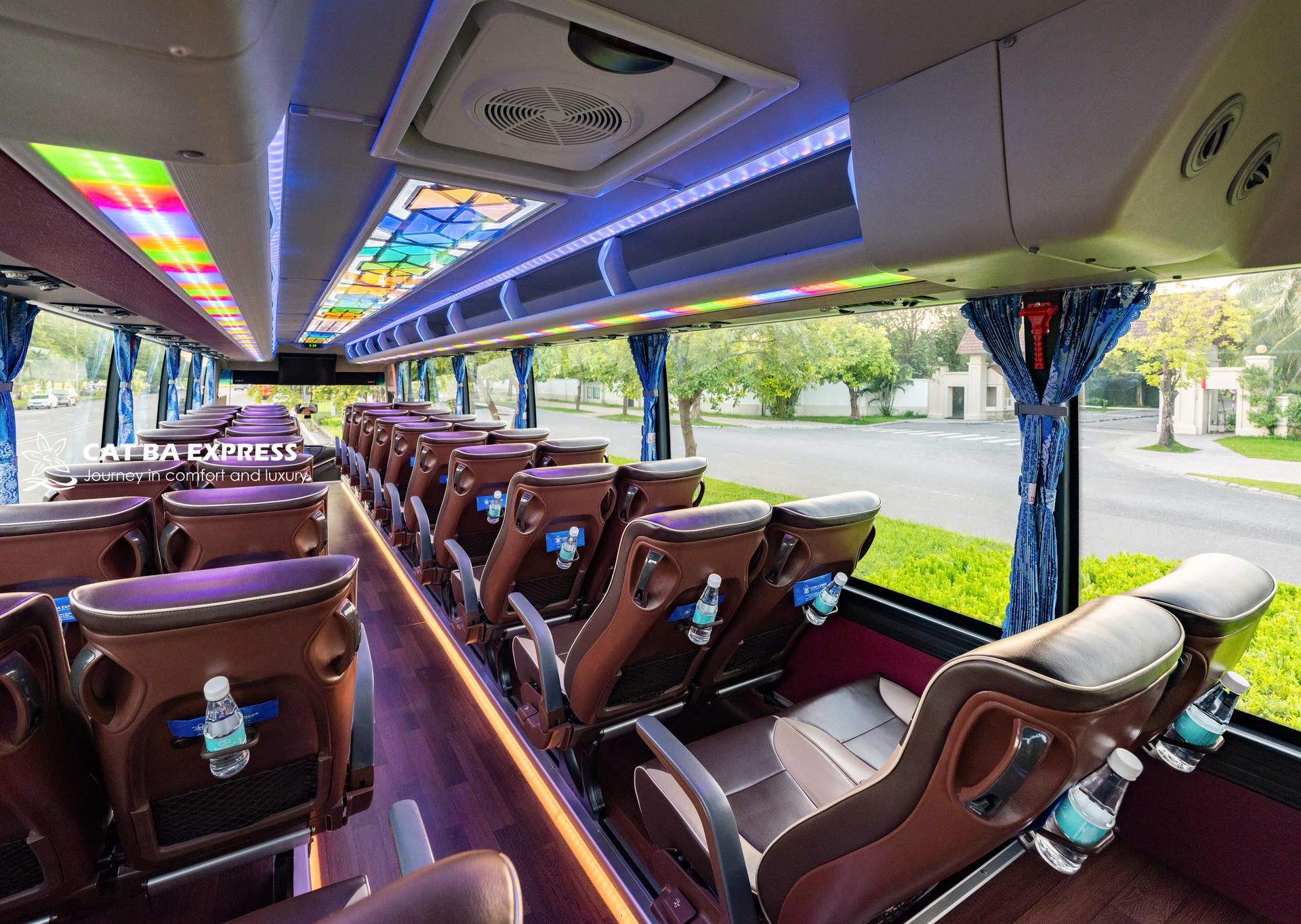 Ha Noi - Cat Ba Island Bus by Cat Ba Express  - Thumbnail 6
