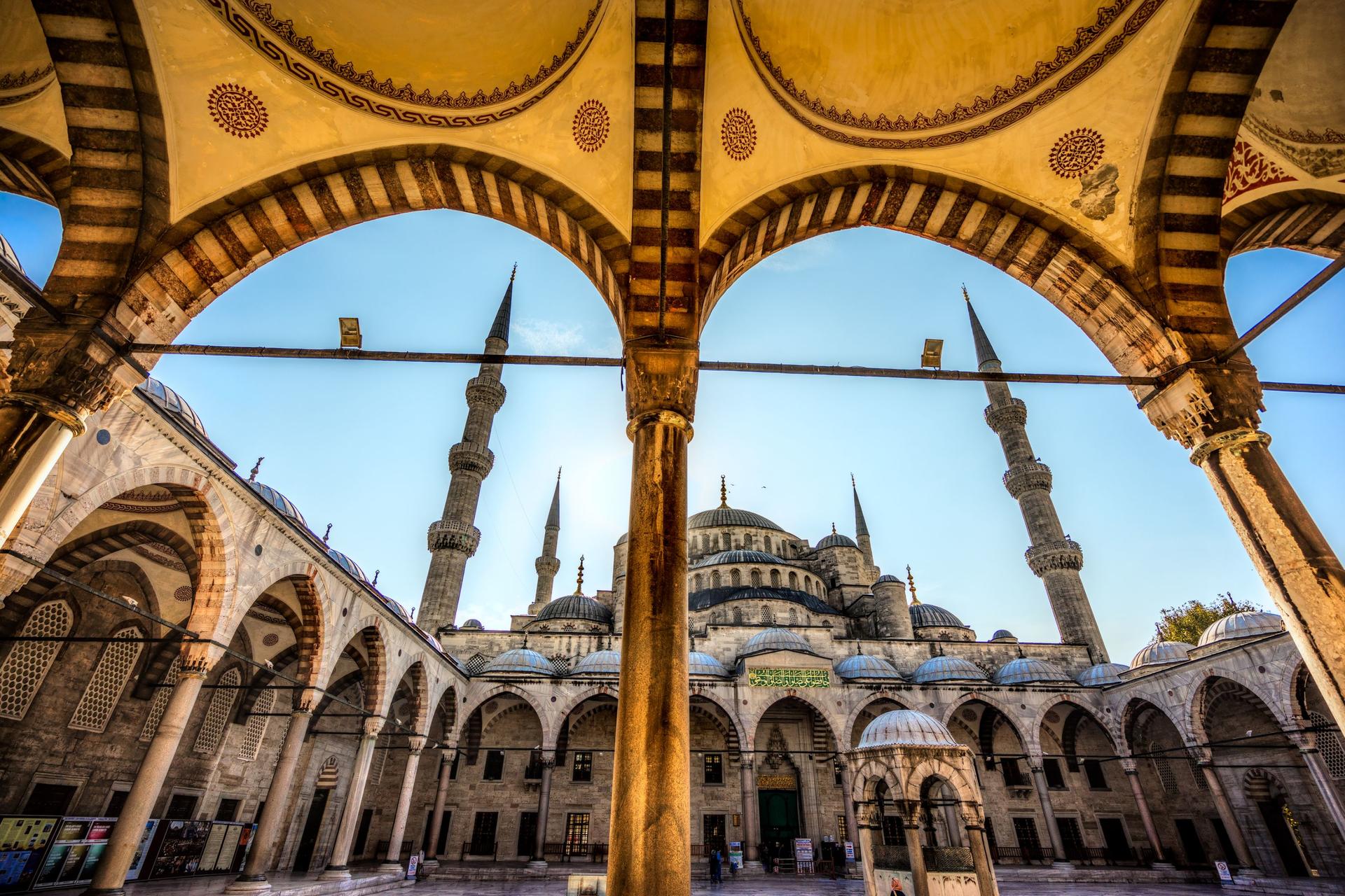 Istanbul Half-Day Guided Architecture Tour - Thumbnail 3