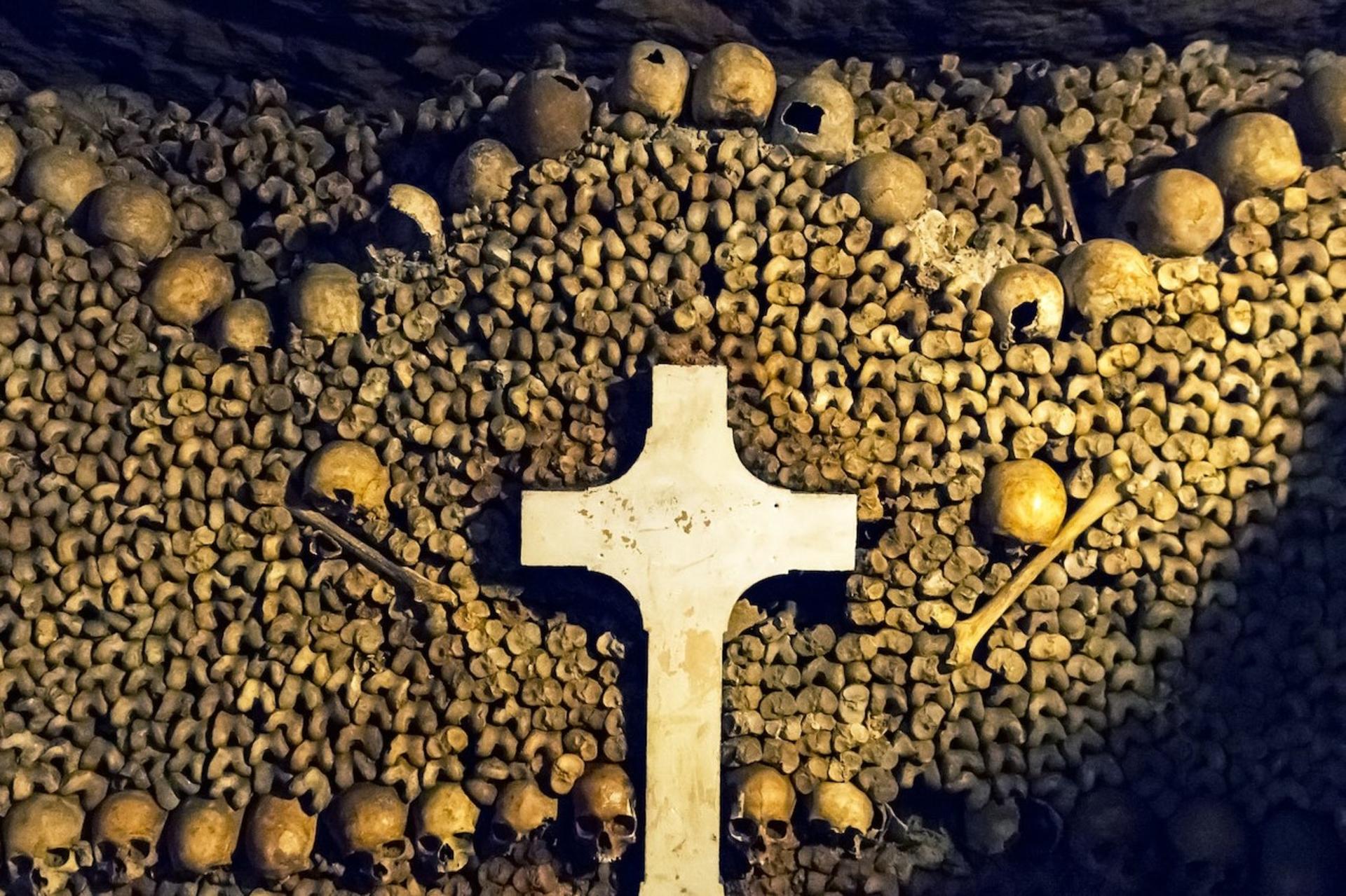 Catacombs of Paris Ticket in Paris - Thumbnail 3
