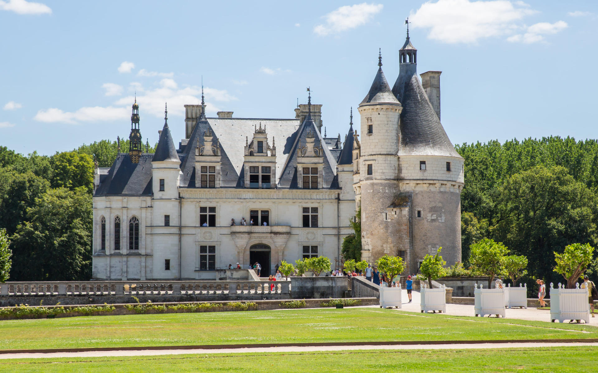 Loire Valley Castles Guided Tour - Thumbnail 7