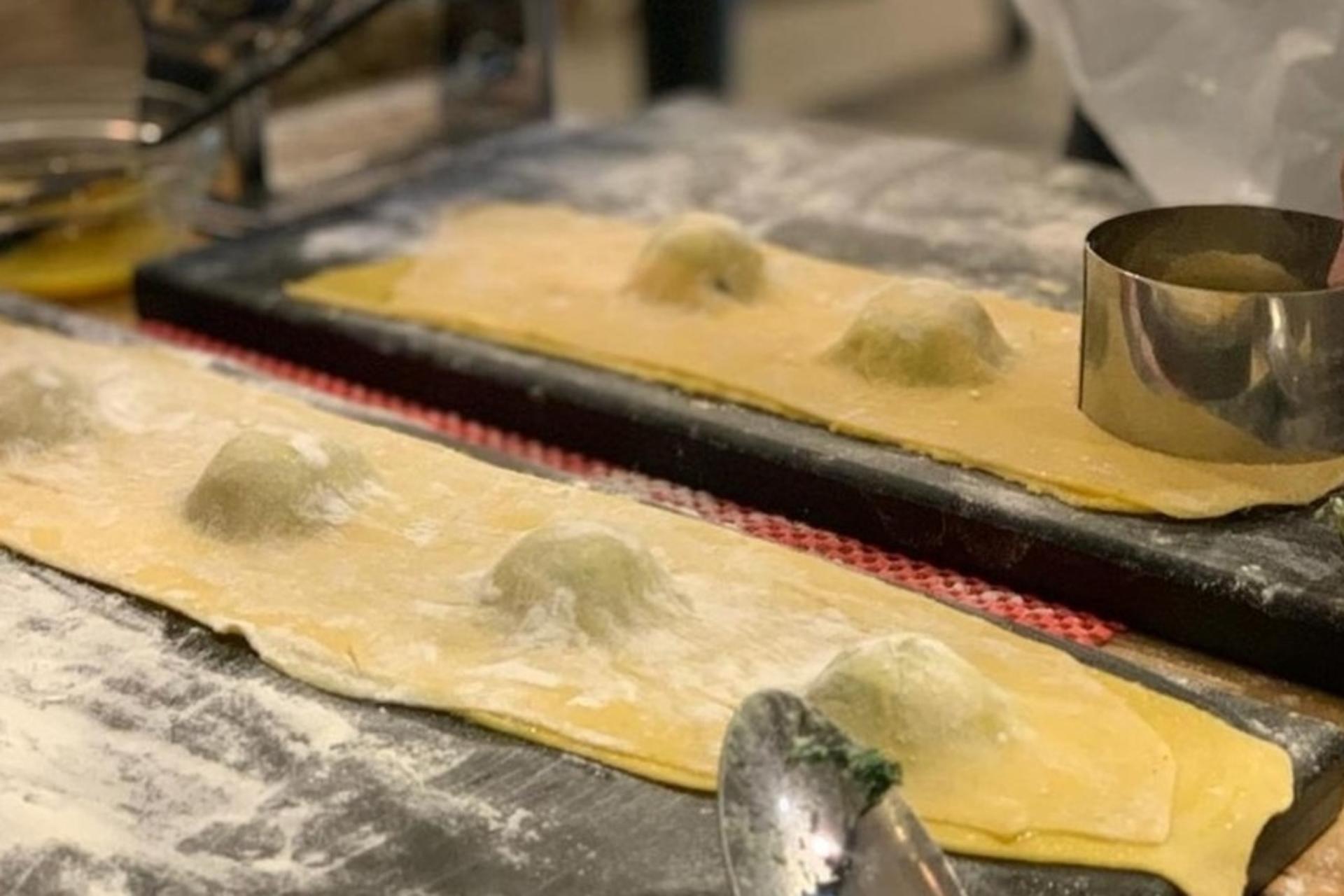Pasta and tiramisu cooking class in Venice - Thumbnail 2