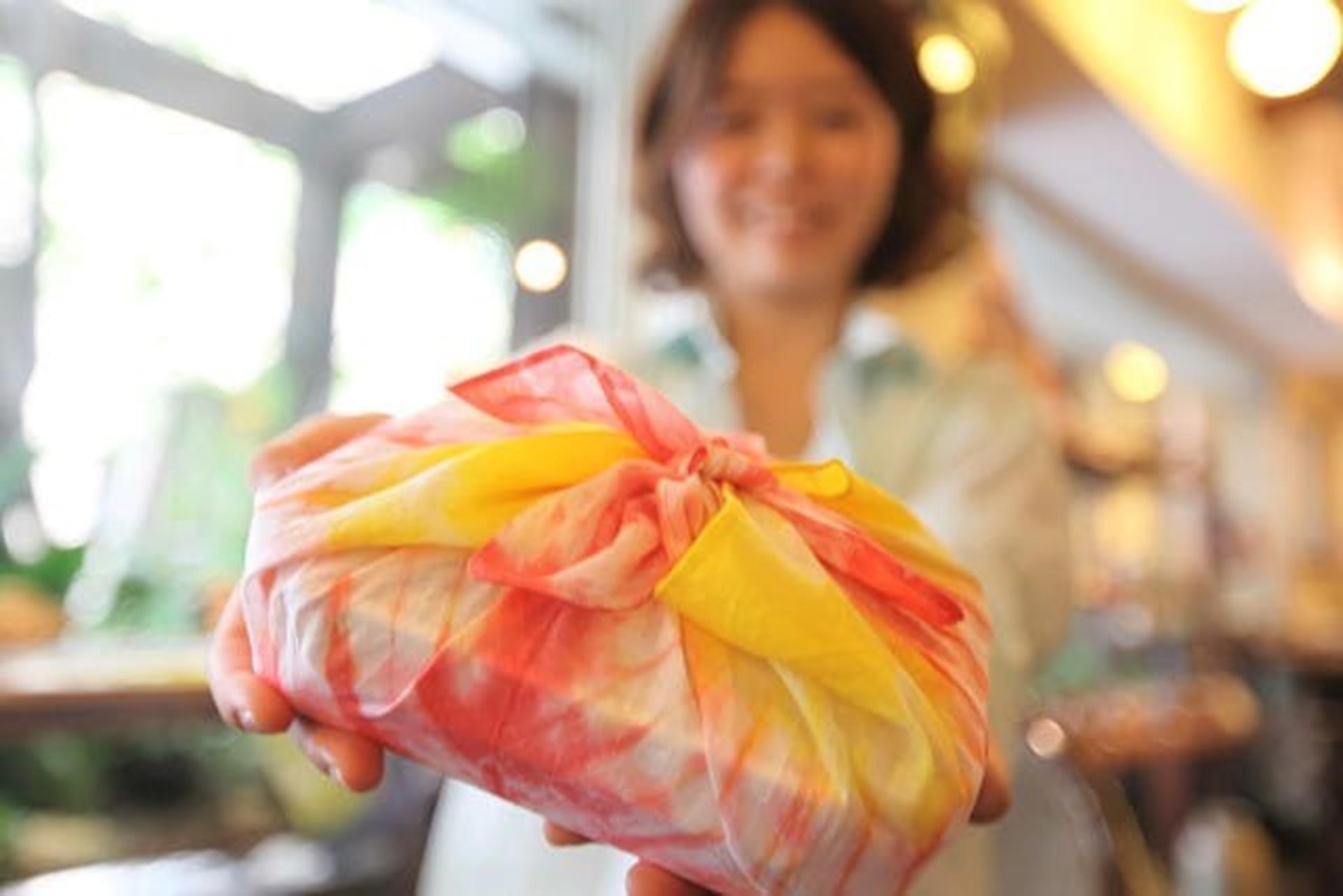 Tie-Dyeing Workshop by Yu Kobo Osaka Umeda - Thumbnail 5