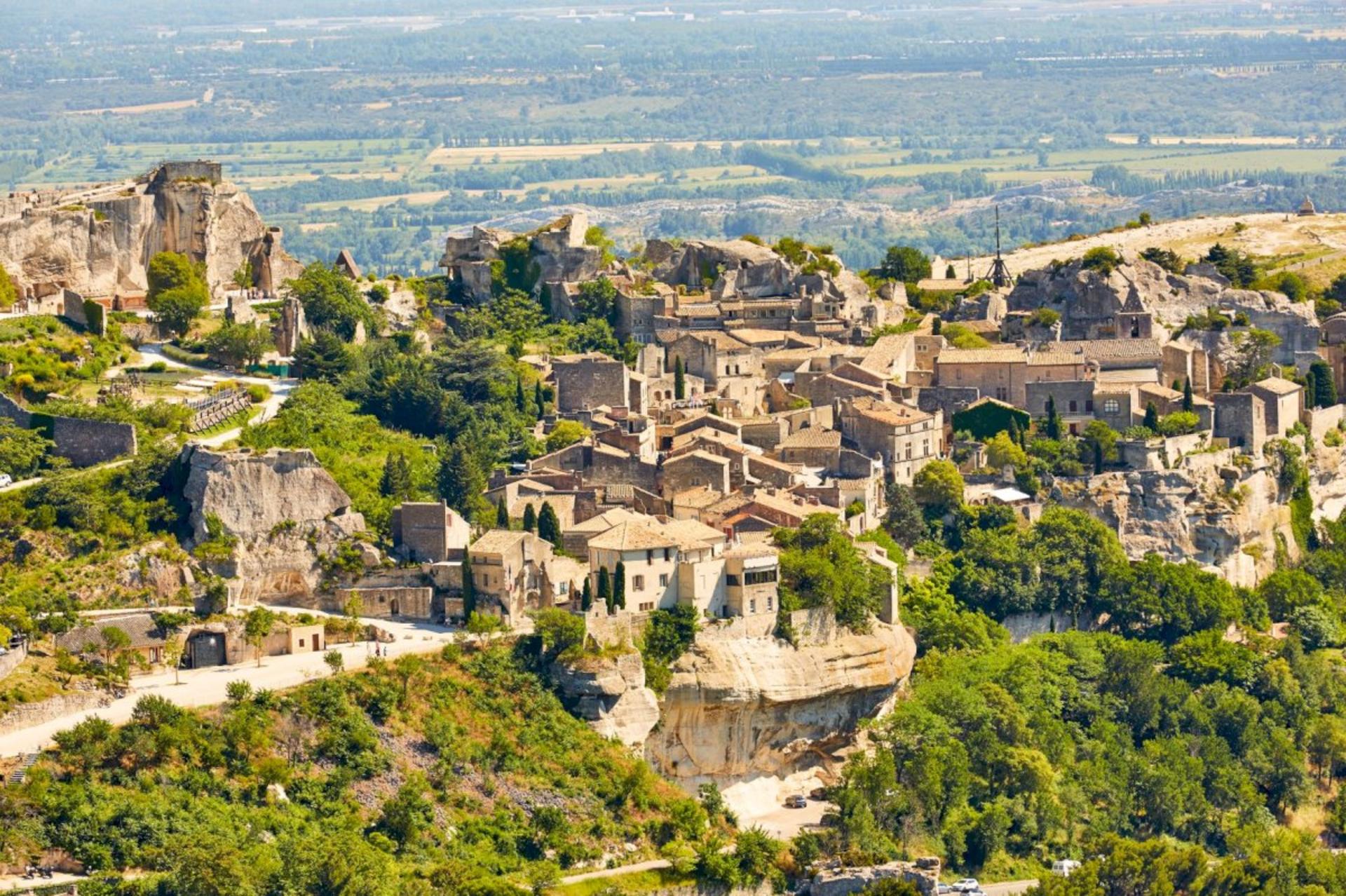 Arles, St Remy & Les Baux Village Day Tour from Aix en Provence - Thumbnail 6