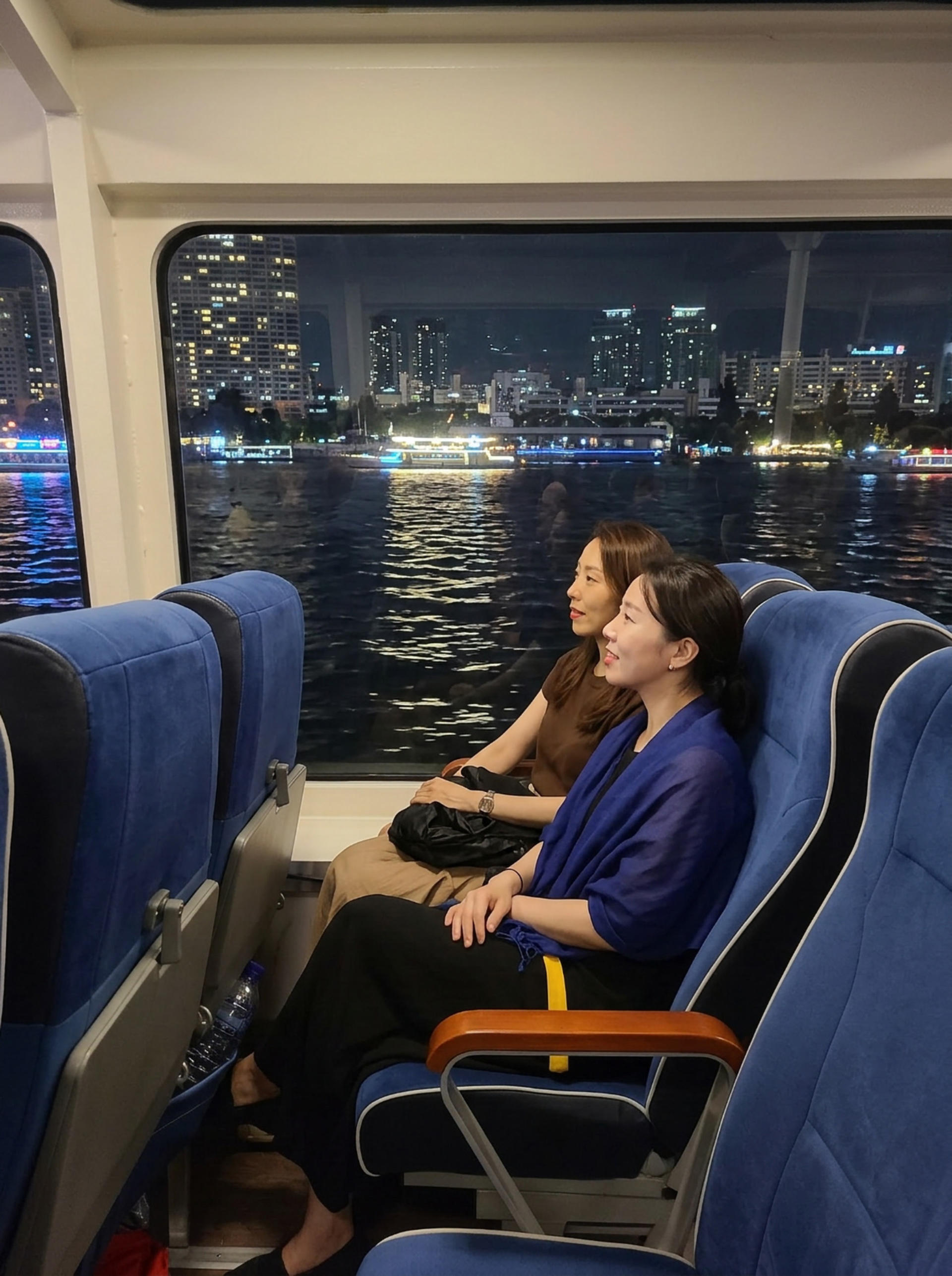 Seoul Night Tour:Han River Cruise & Gwangjang Market & Hidden Street - Thumbnail 10