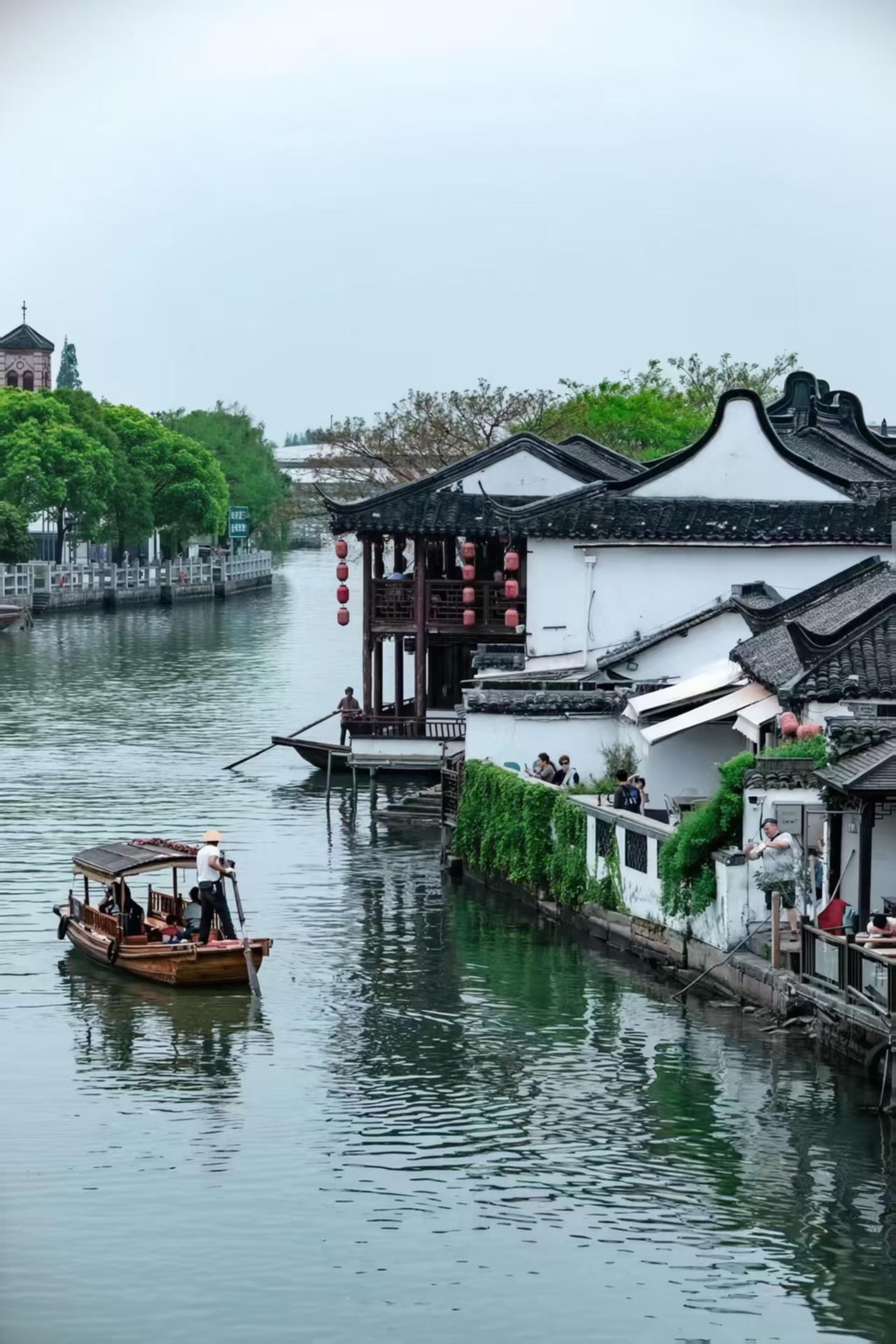 Shanghai Zhujiajiao Half-Day Tour + ERA Intersection of Time 2 Acrobatic Show - Thumbnail 2