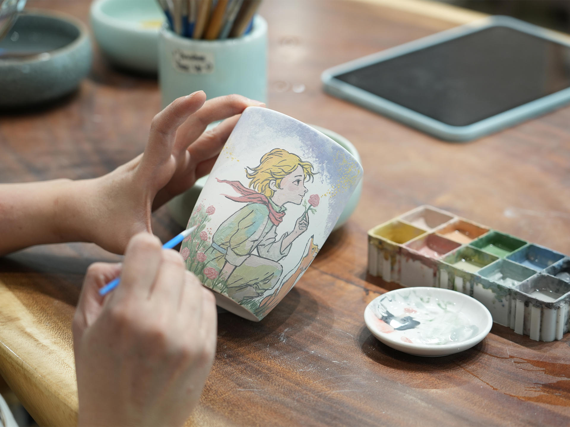 Taoz Ceramics Studio Pottery Painting Workshop - Image 1