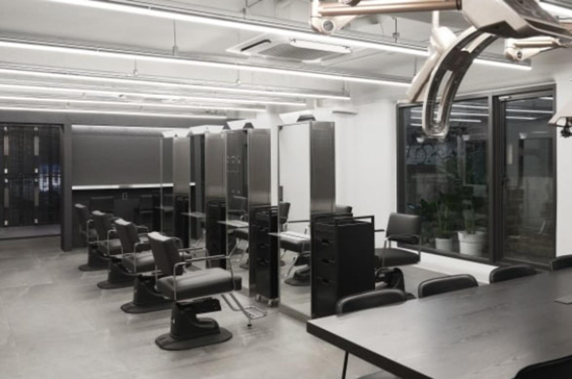 Seoul NaNalog Personal Hair Consulting K-Hairstyle Hongdae Branch - Thumbnail 2