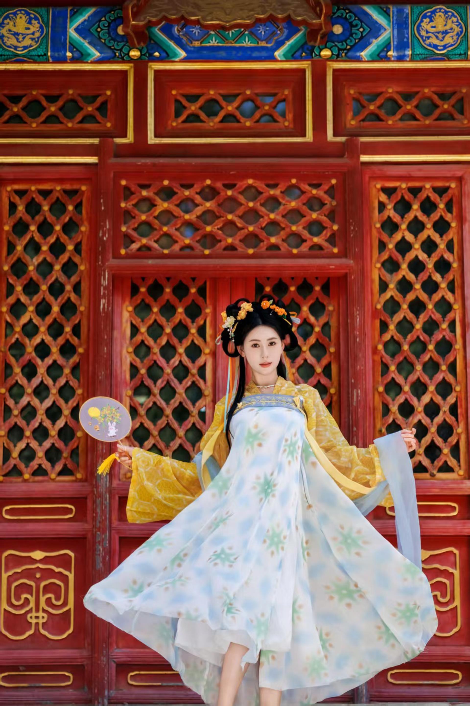 Beijing Ancient Costume Experience Photography [Free Choice of Clothing + Exquisite Makeup & Styling + Professional Photographer] - Thumbnail 54