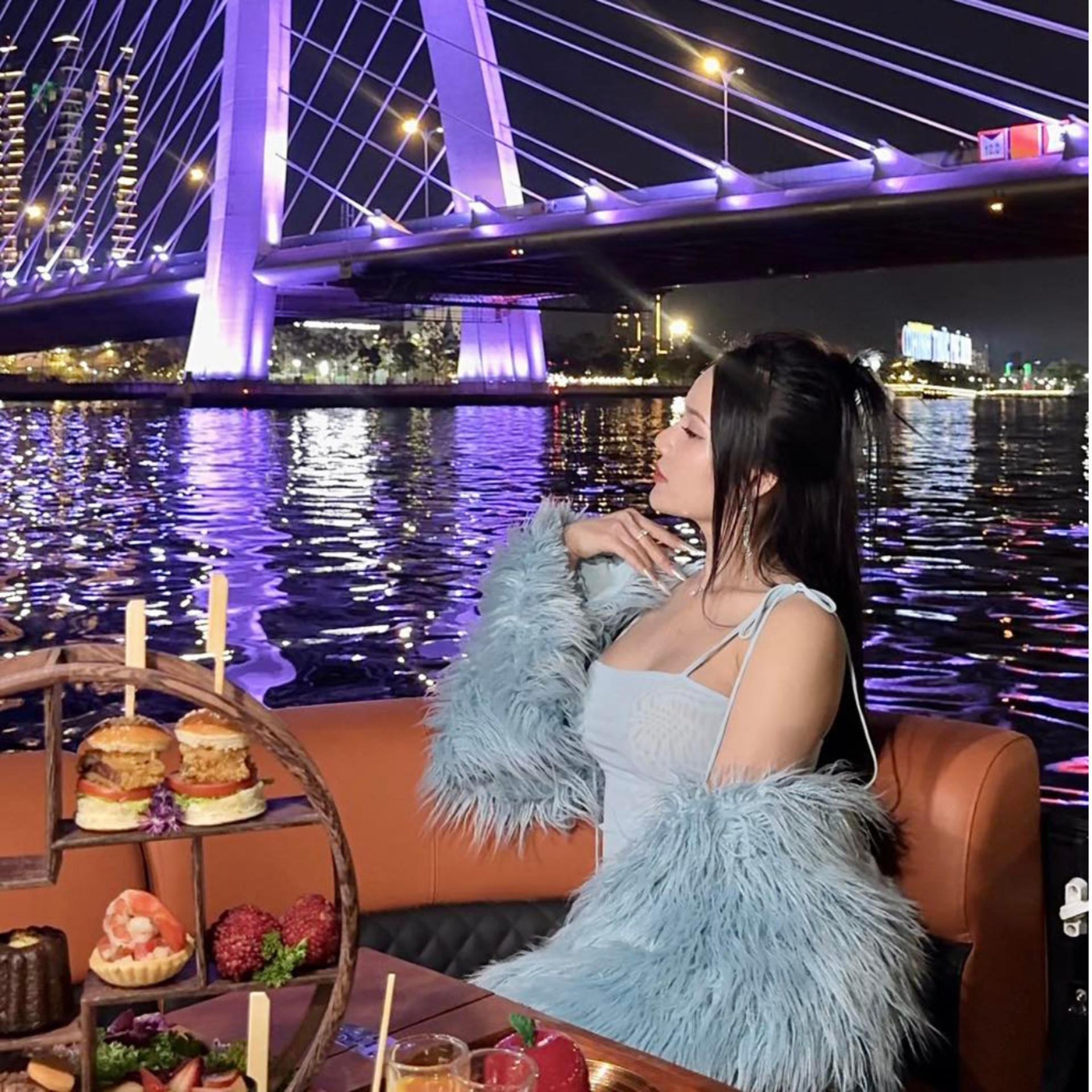 Dinner Experience on Lively Saigon River Luxury Mini Cruise - Image 1