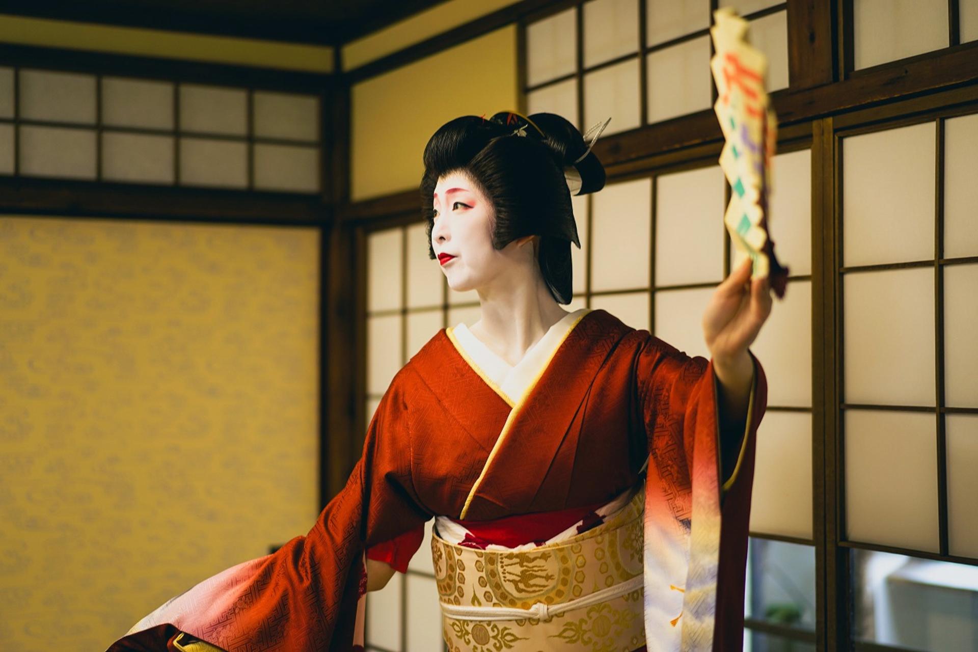 Kyoto Tour with Lunch and Geisha Performance - Thumbnail 16
