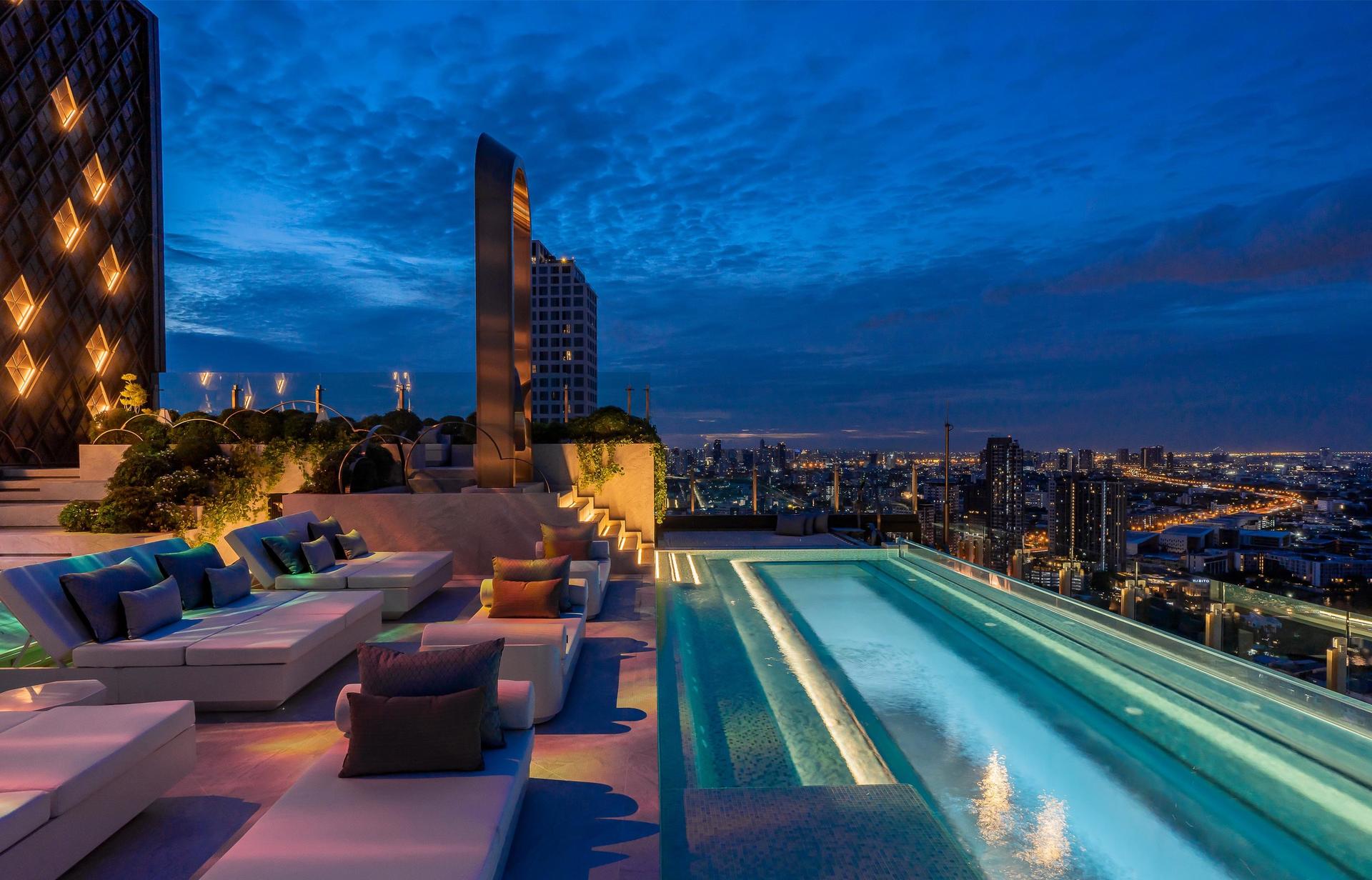The Giant Swing Pool Bar at INNSiDE by Melia Bangkok Sukhumvit (BTS Onnut) - Image 1