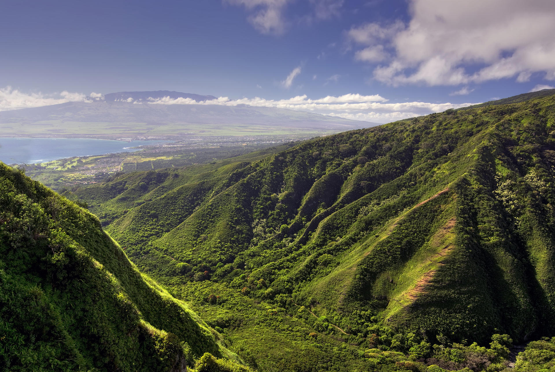 Waterfalls of West Maui and Molokai Helicopter Tour - Thumbnail 3