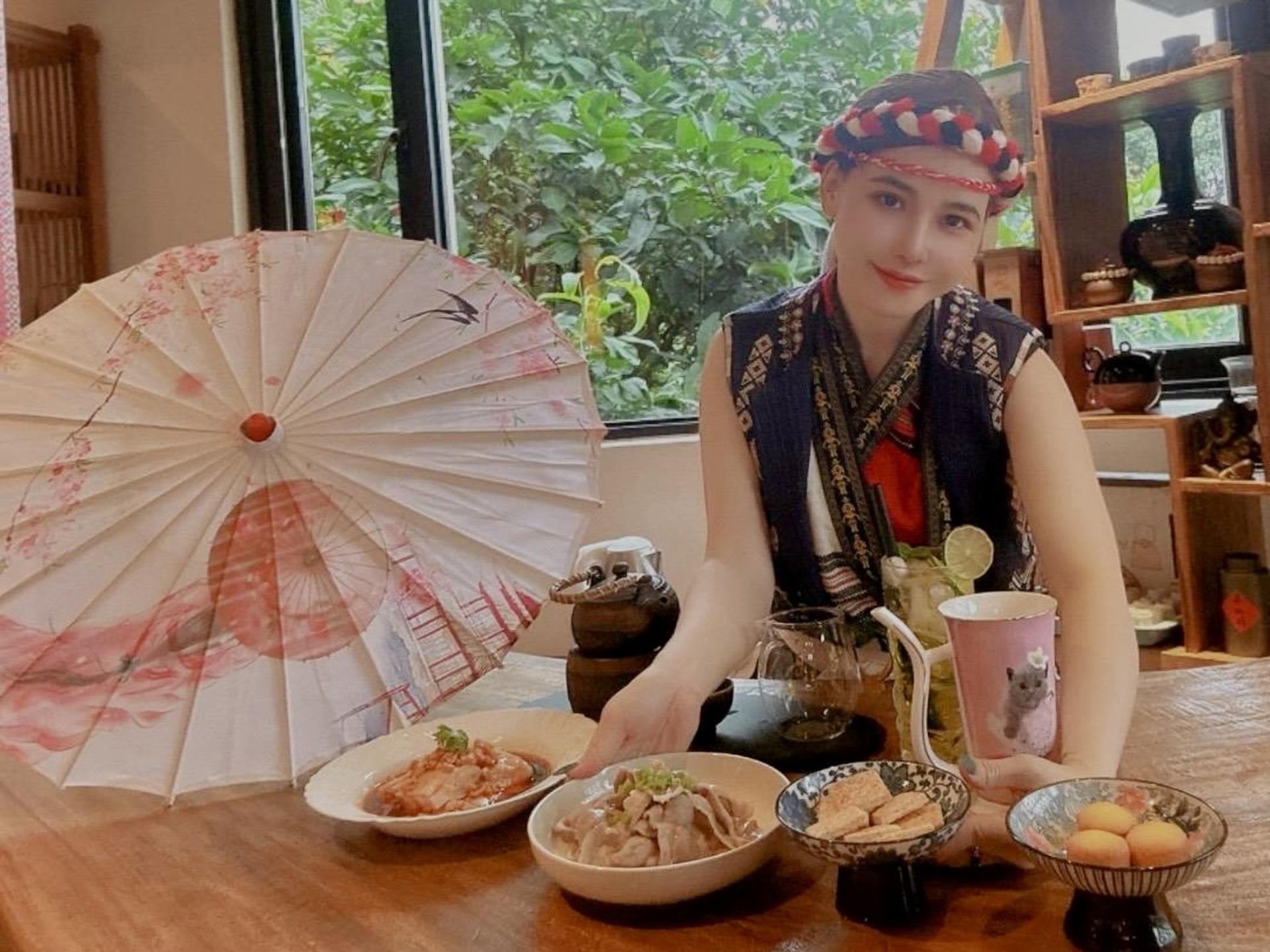 Jiufen Old Street Taiwan Tea Experience (Including Indigenous Clothing Experience) - Thumbnail 4