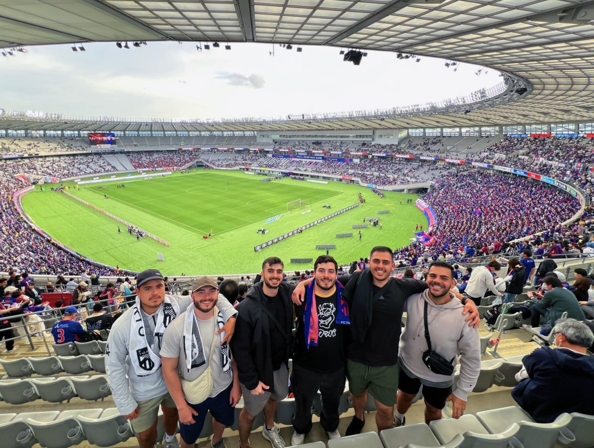 Tokyo: Soccer/Football Match with a Local Fan (with TICKET) - Thumbnail 3