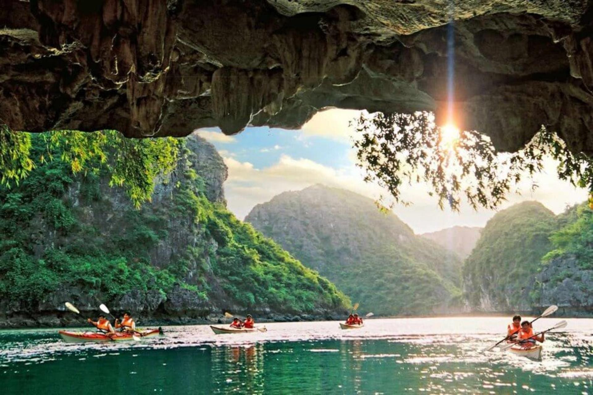 Aspira 3D2N Luxury Cruise: Ha Long Bay & Lan Ha Bay Tour - Thumbnail 20