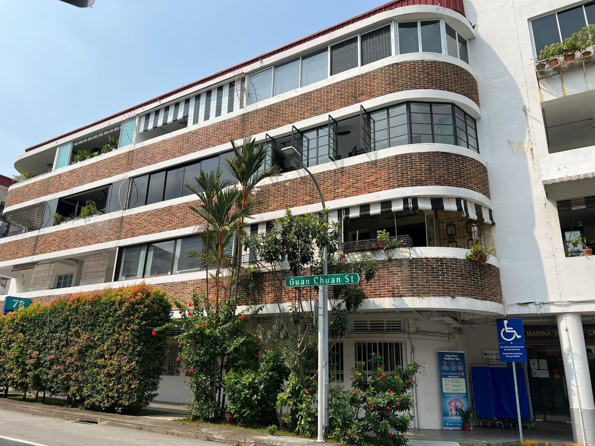 Tiong Bahru Heritage & Local Delicacies Tour in Singapore - Thumbnail 3