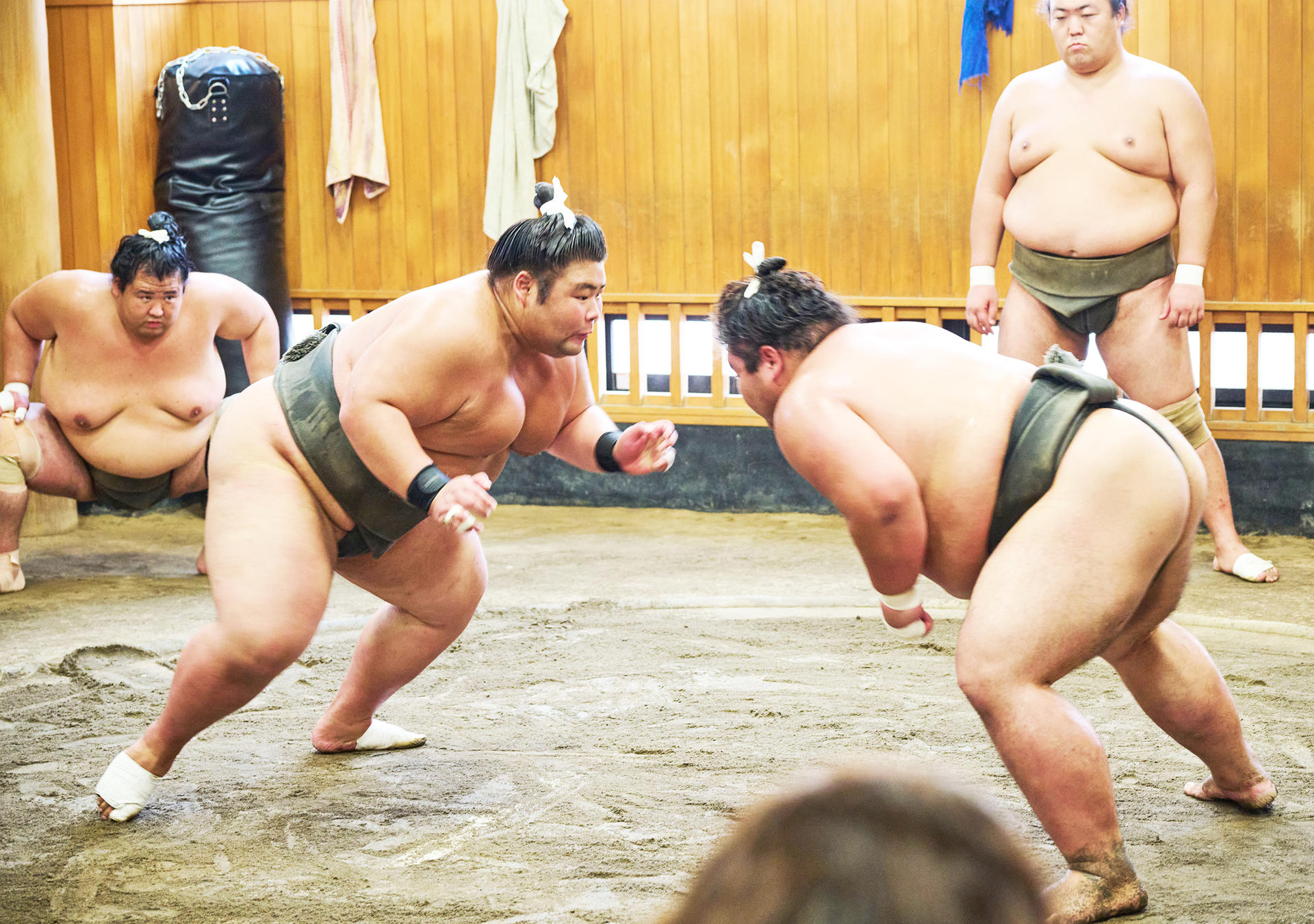 Tokyo: Sumo Morning Practice Viewing Tour at a Real Stable - Thumbnail 2