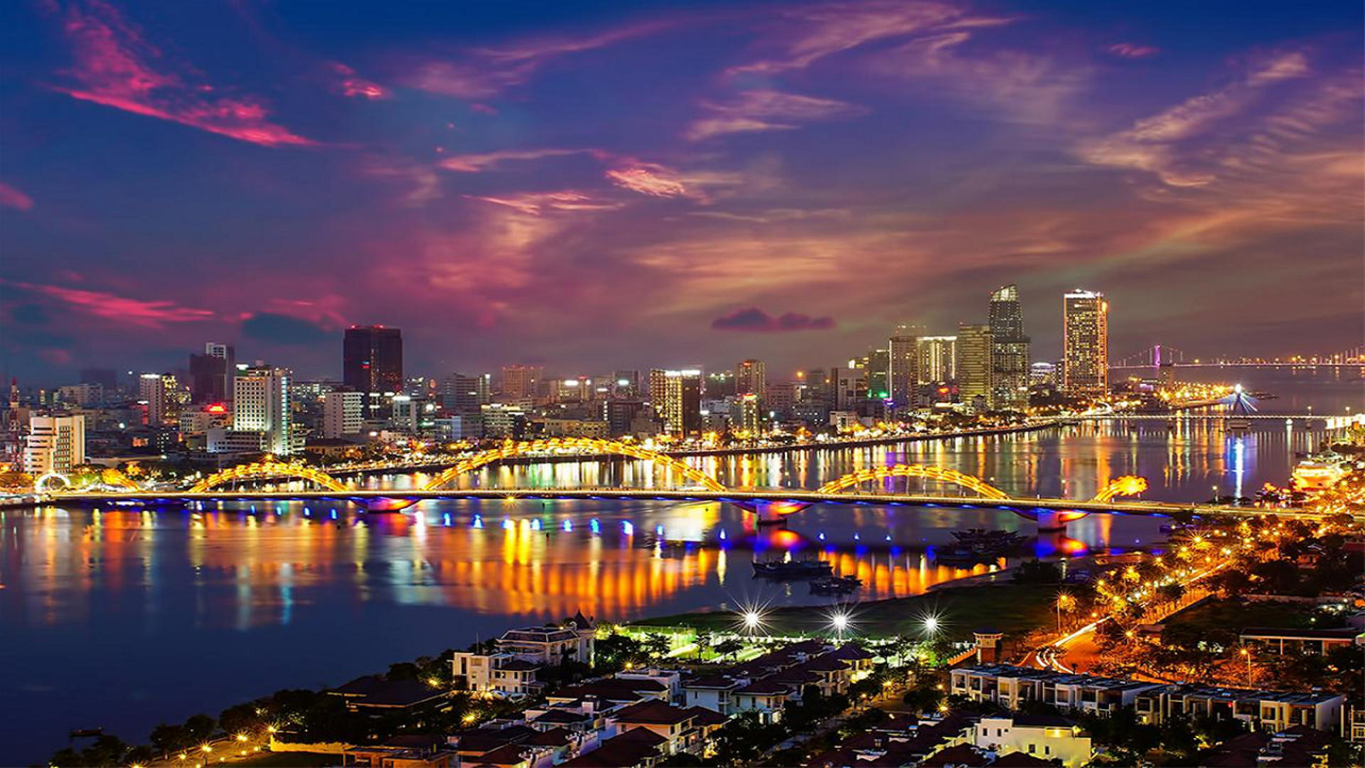 Da Nang City Private Tour and Han Cruise by Night with Aodai Rider - Thumbnail 5