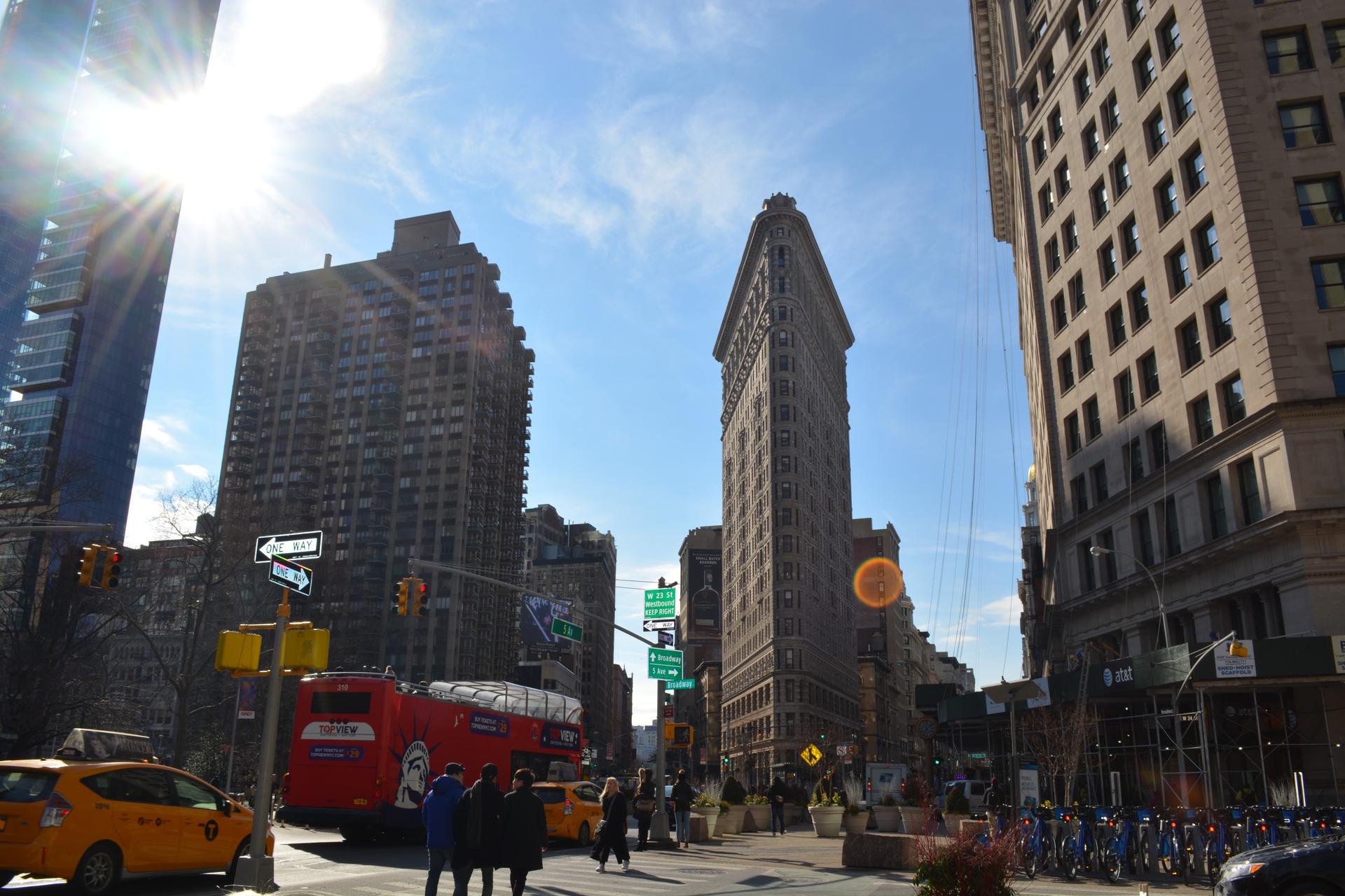 New York in One Day Guided Sightseeing Bus Tour - Thumbnail 3