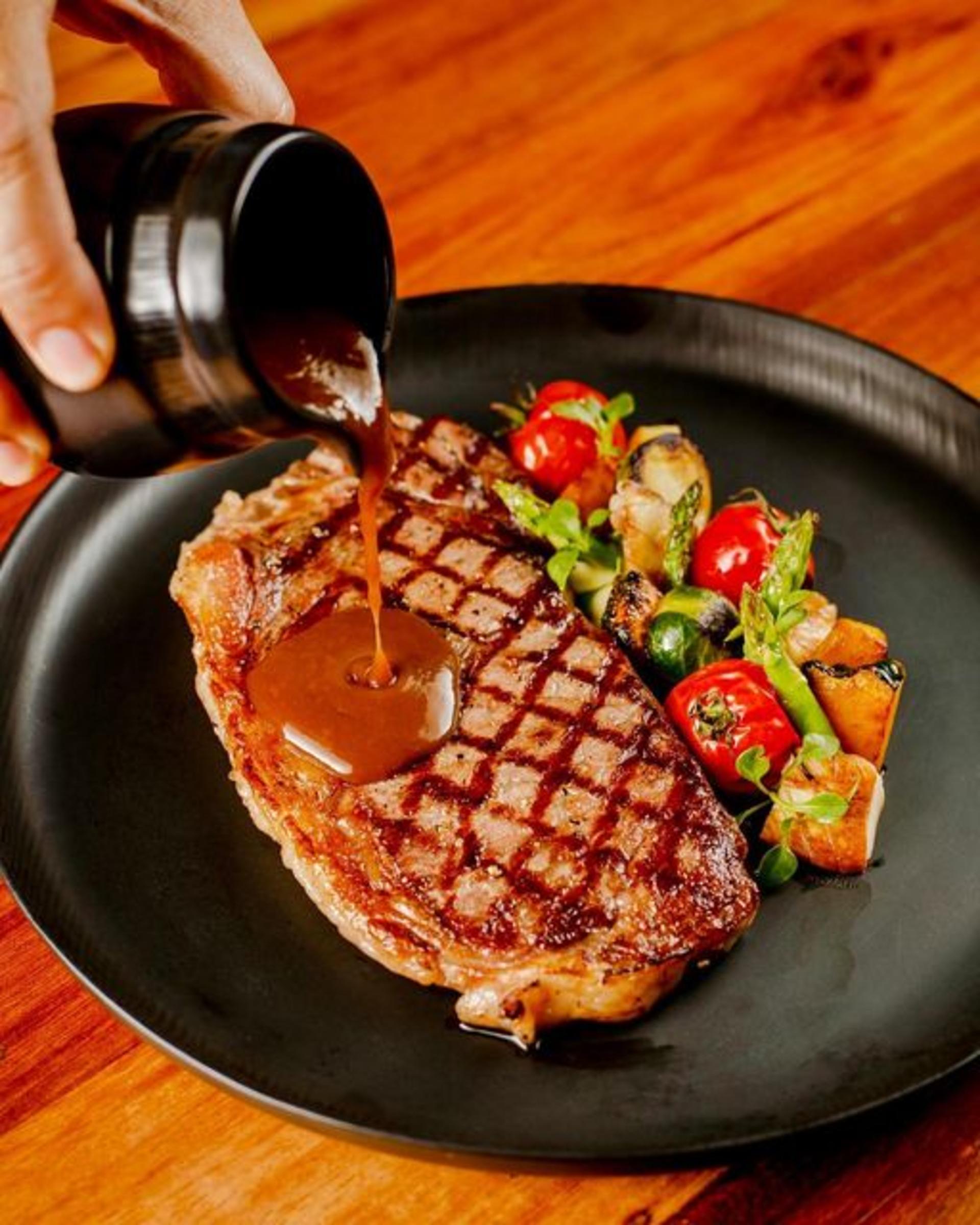 Mix Beef Club & Restaurant BKK Premium Steakhouse - Thumbnail 2