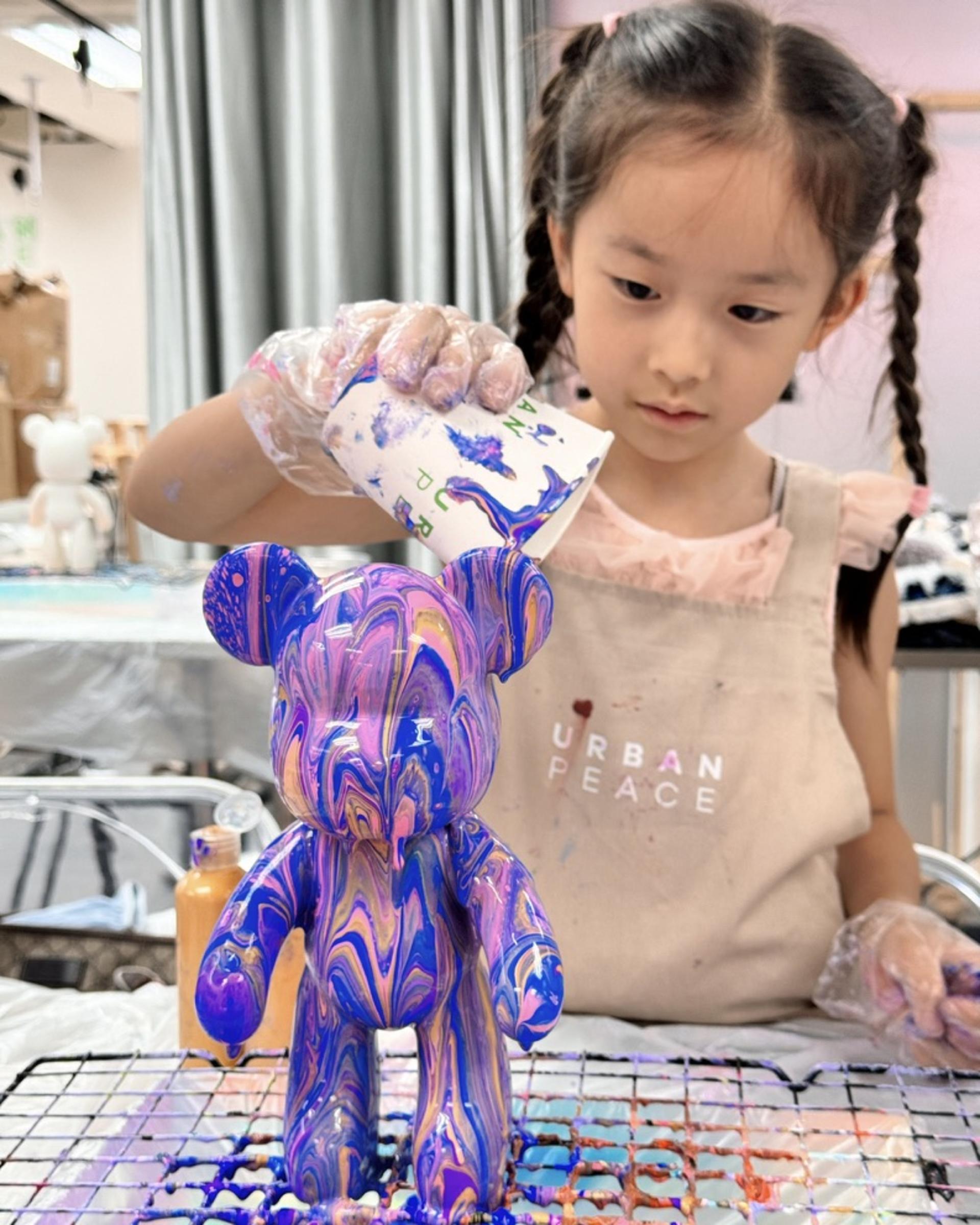 URBANPEACE - Fluid Bear | Fluid Rabbit Coin Bank Moon Lamp | Kwun Tong - Thumbnail 4