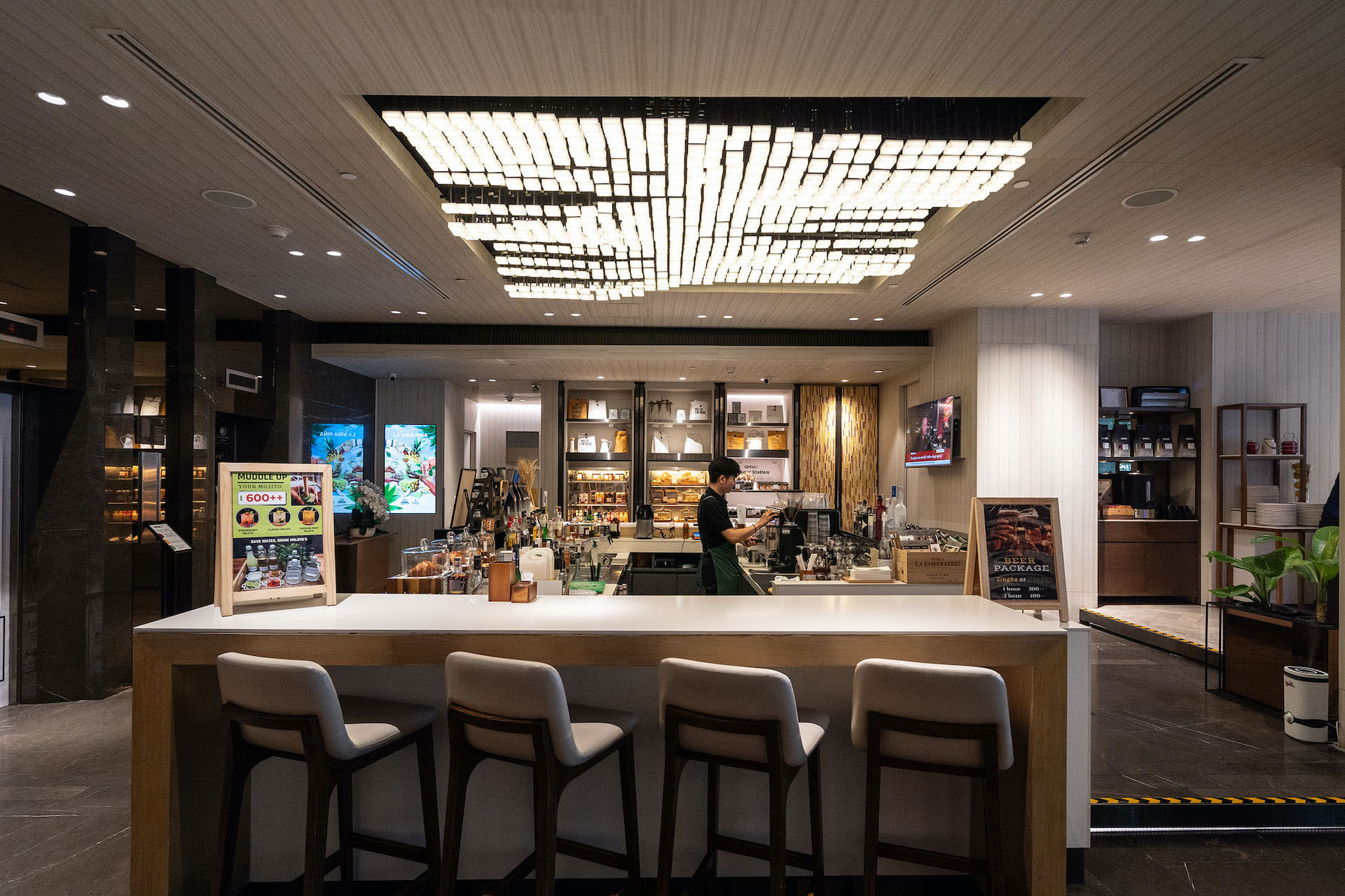 OPEN Bar at DoubleTree by Hilton Bangkok Ploenchit - Thumbnail 4