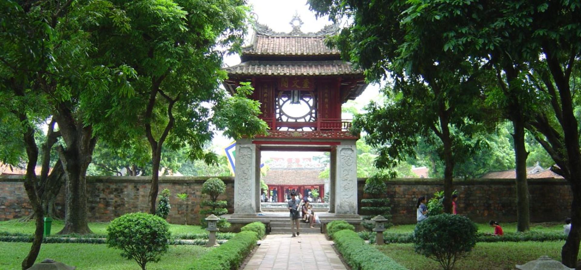 Half-day Hanoi tour: Military History Museum & Historical Highlight - Thumbnail 5