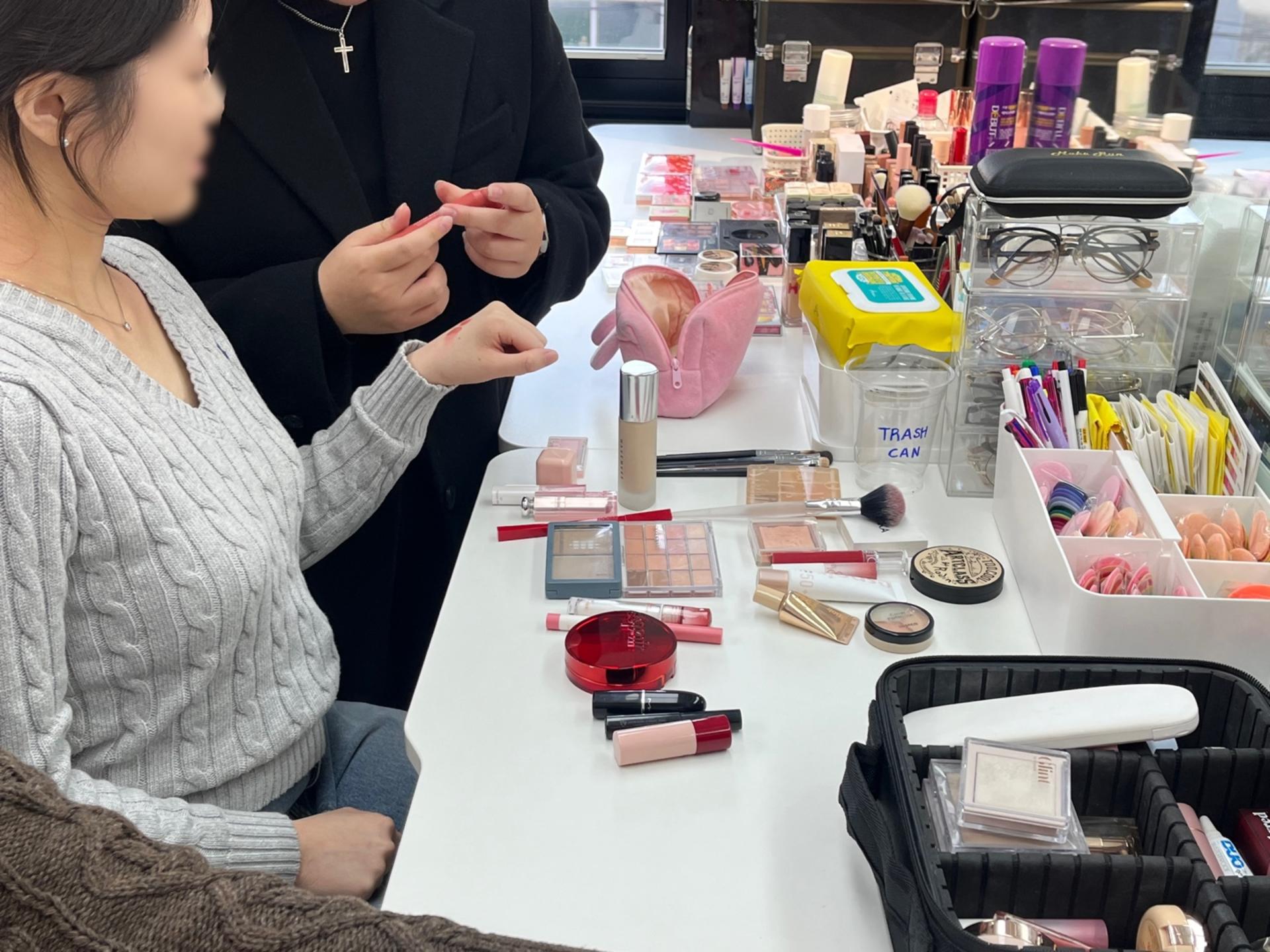 Hongdae Personal Color One Day Makeup - Image Ho - Thumbnail 8