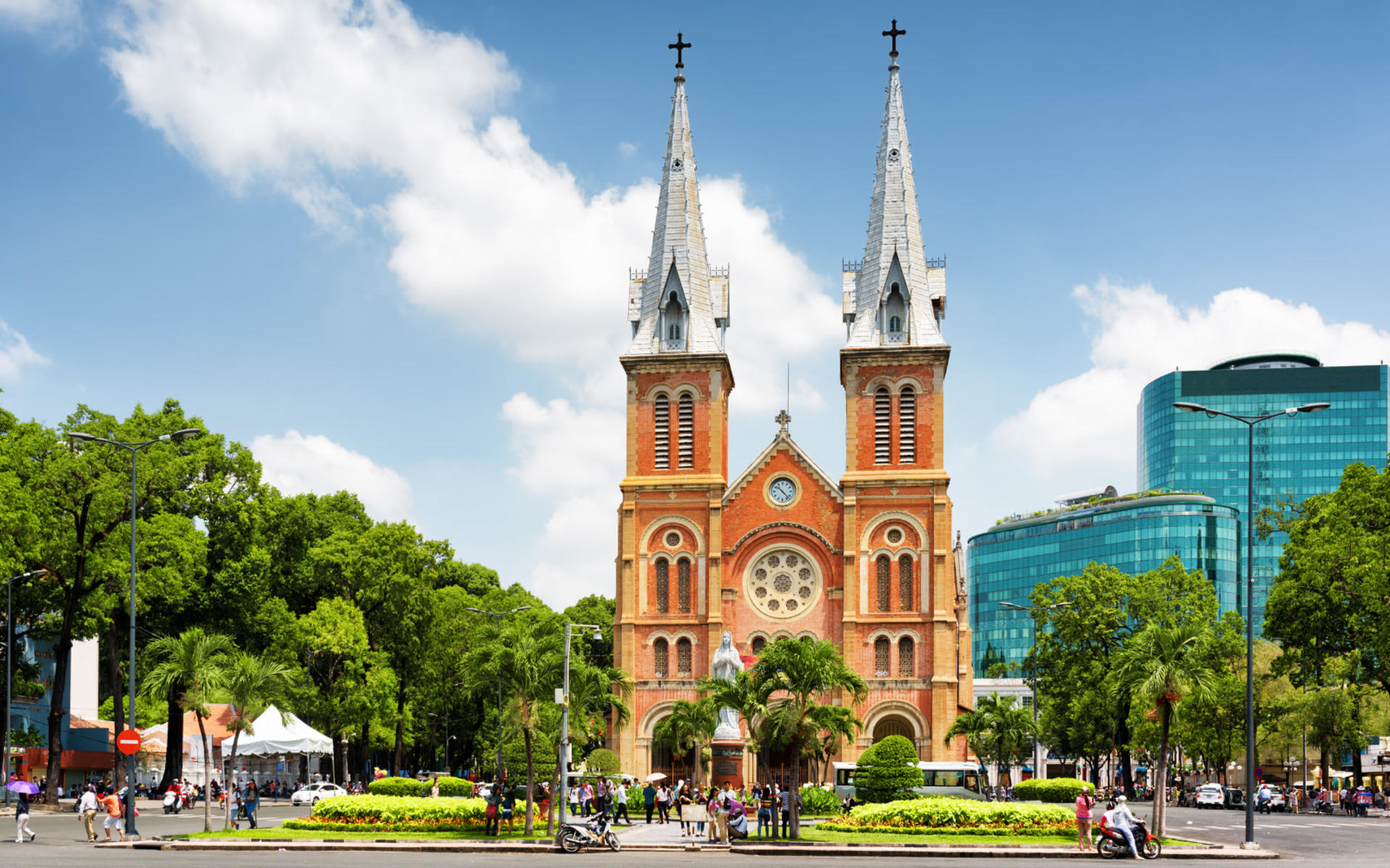 Ho Chi Minh City Full Day Tour: War History, Chinatown & Water Bus - Thumbnail 3