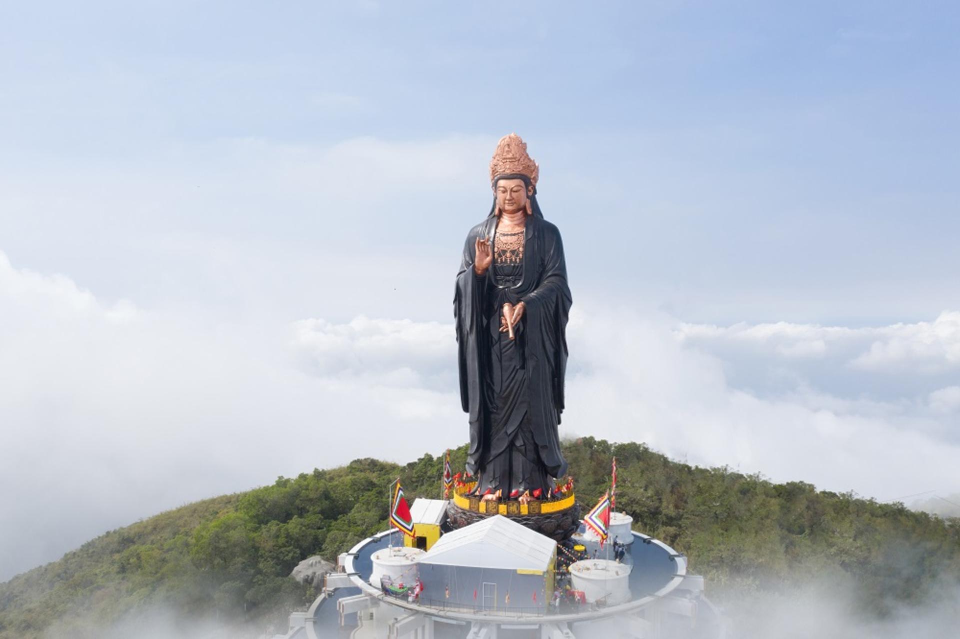 Pilgrimage Day Tour to Ba Den Mountain, Cao Dai temple Tay Ninh - Thumbnail 5