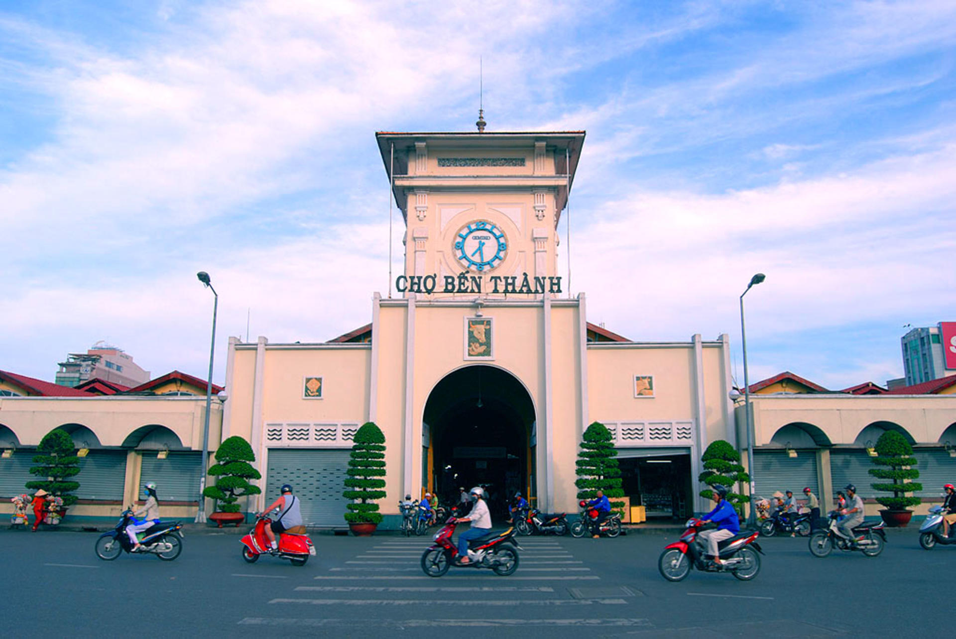 Saigon Cyclo Half Day Tour - Thumbnail 10