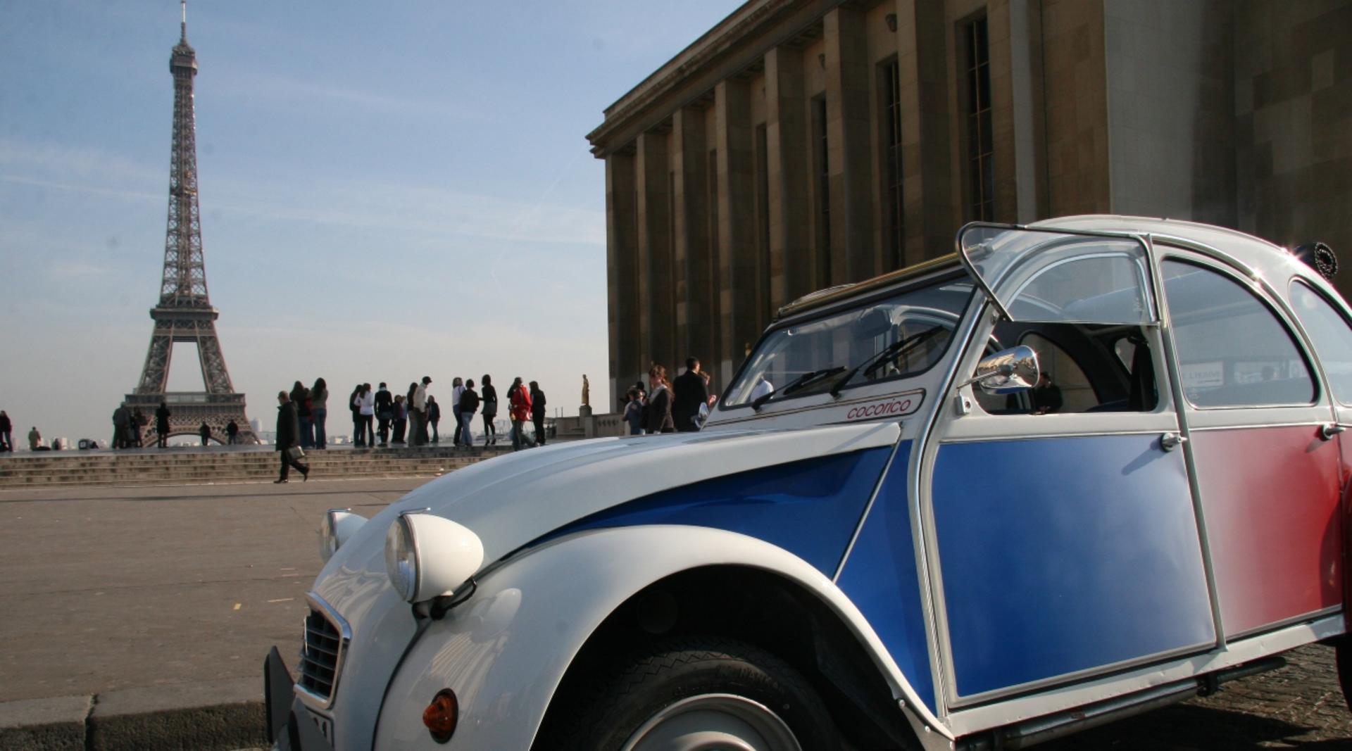 Citroen 2CV Tours in Paris - Thumbnail 2
