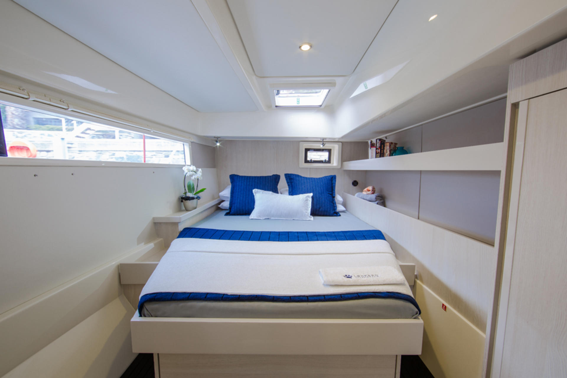 Southern Islands Yacht Charter on Valencia by Valencia Yachts - Thumbnail 3