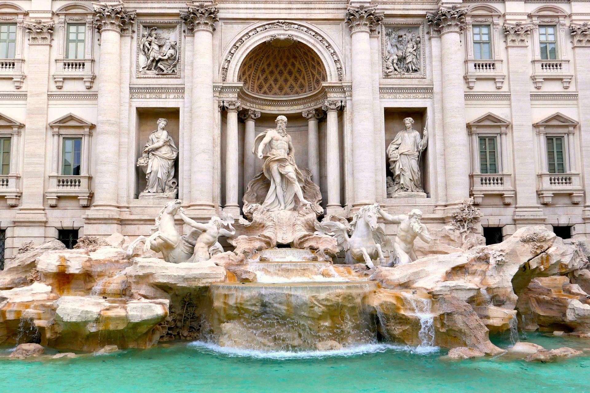 Trevi Fountain and underground tour in Rome - Thumbnail 6