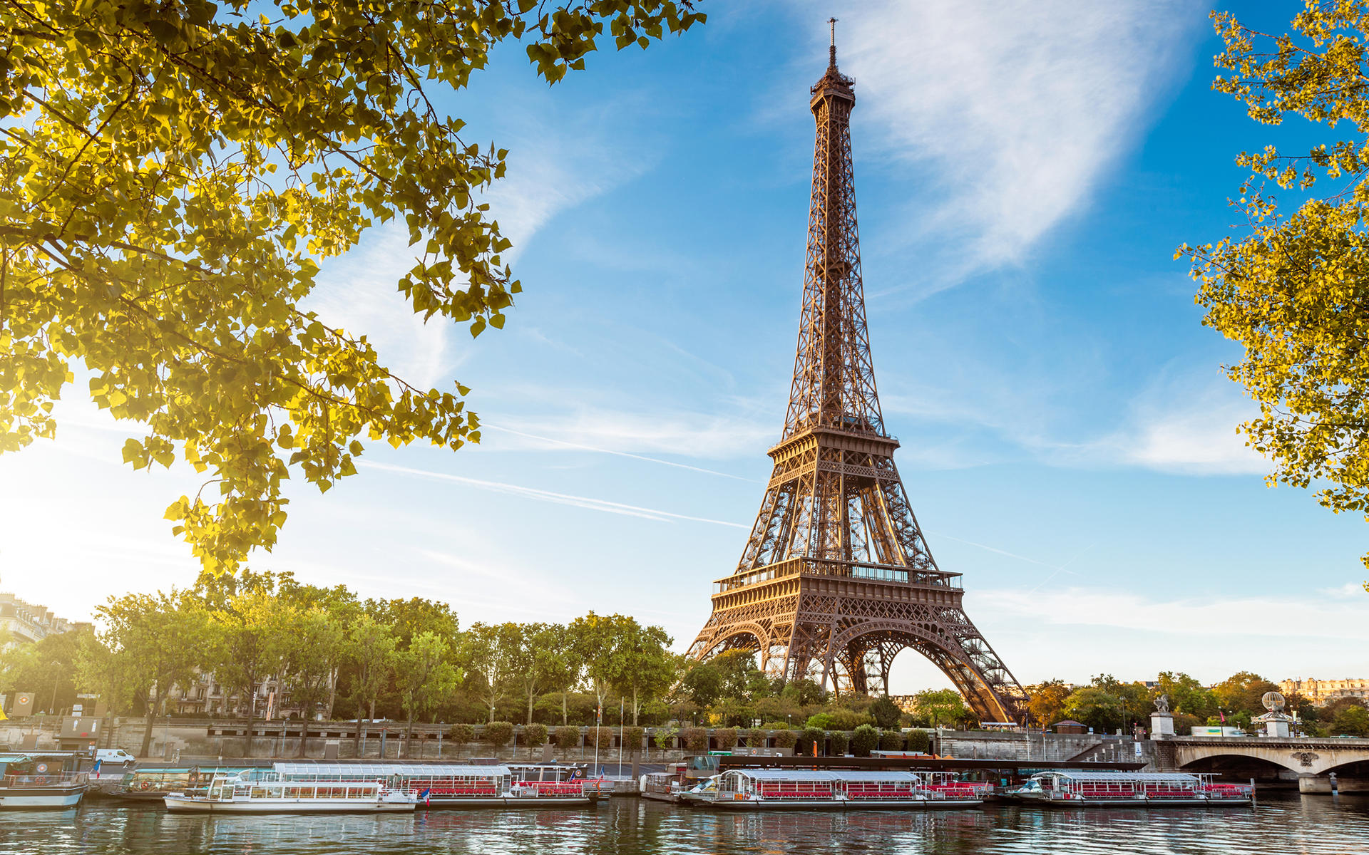 Eiffel Tower Reserved Access with Seine River Sightseeing Cruise  - Thumbnail 10