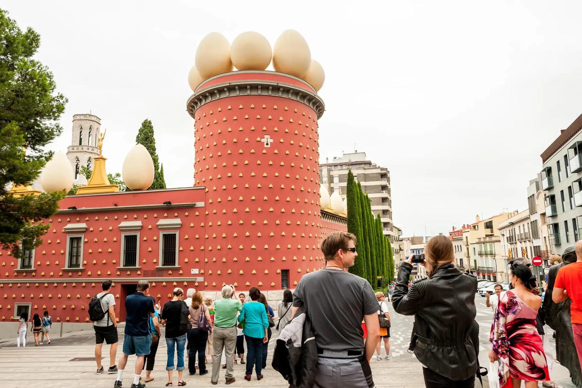 Girona, Figueres, and Dali Museum Full-Day Tour from Barcelona  - Thumbnail 8