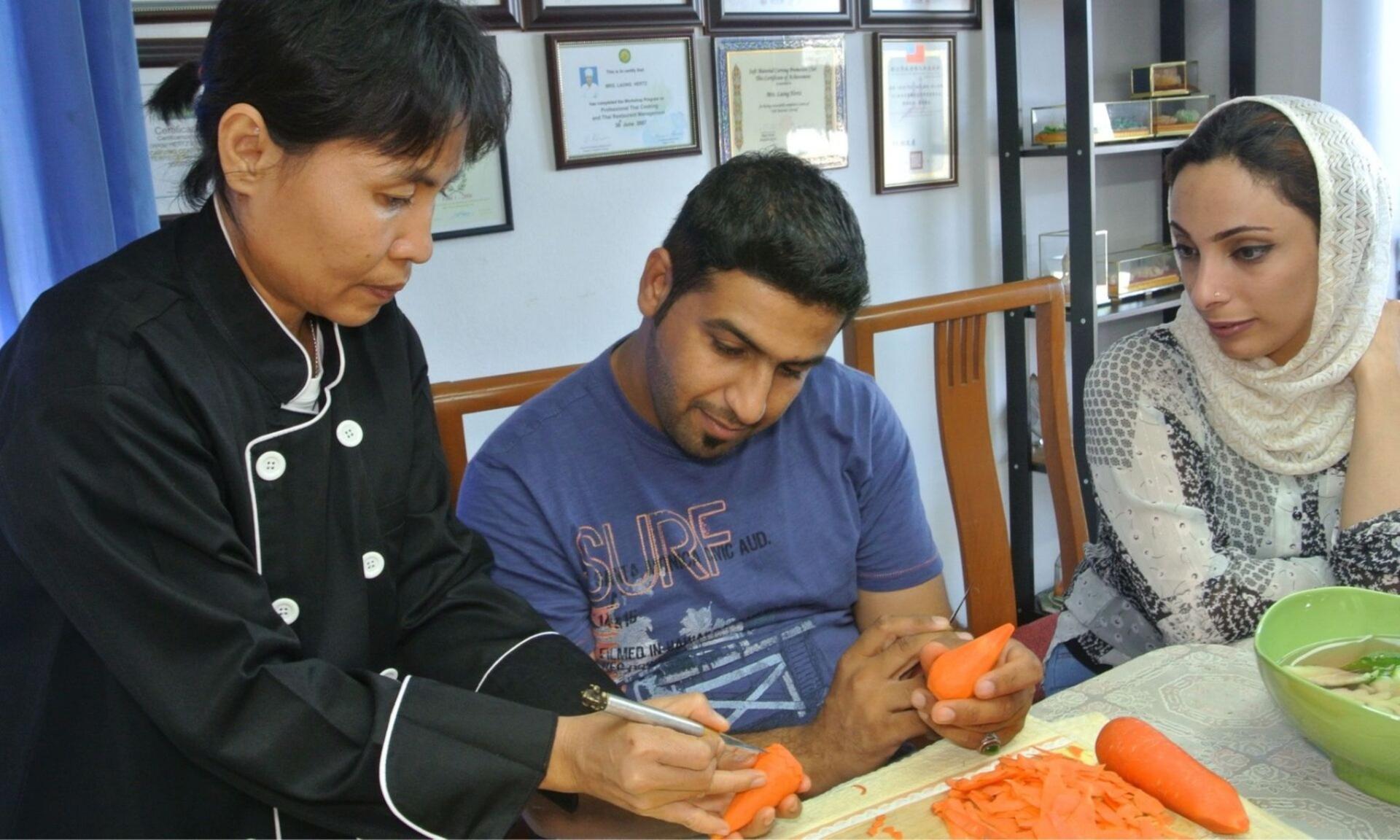 Traditional Thai Fruit and Vegetable Carving Class - Thumbnail 3