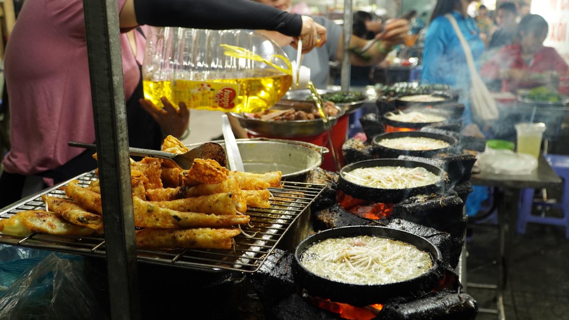 Motorbike Street Food Tour in Ho Chi Minh City with Ao Dai Rider - Thumbnail 40