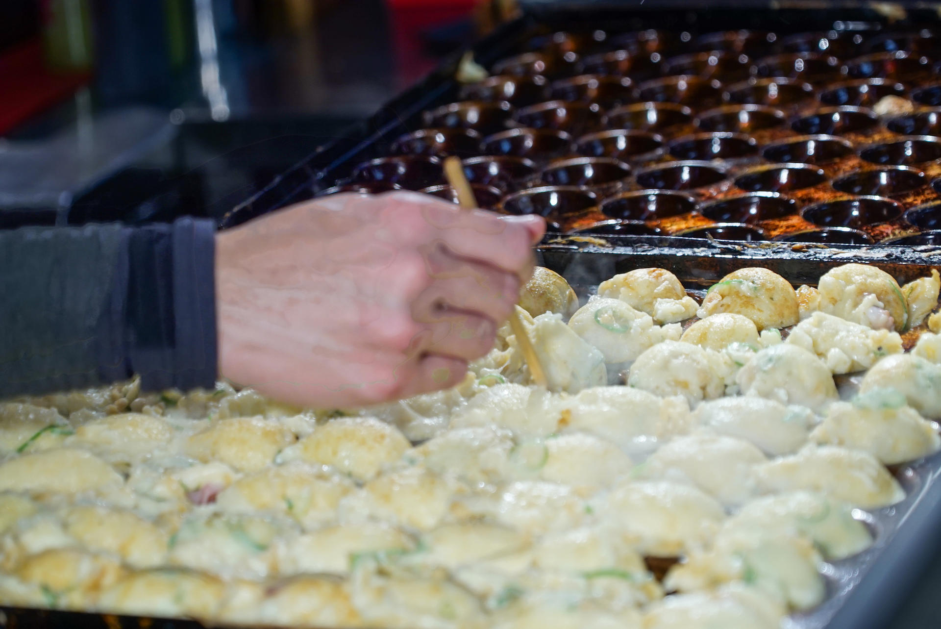 Kuromon Market Half Day Food Walking Tour in Osaka - Thumbnail 11