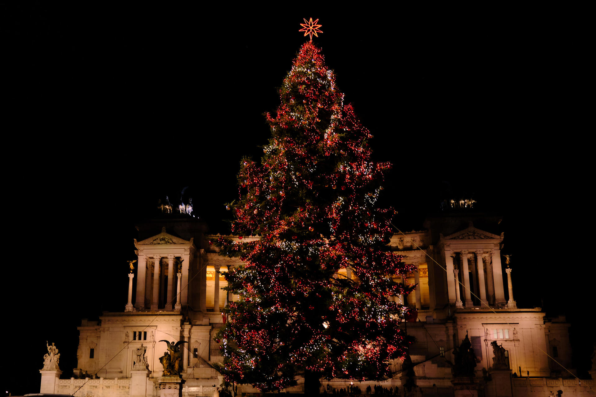 Rome Hop On Hop Off Christmas Lights by Night Open Bus - Thumbnail 5