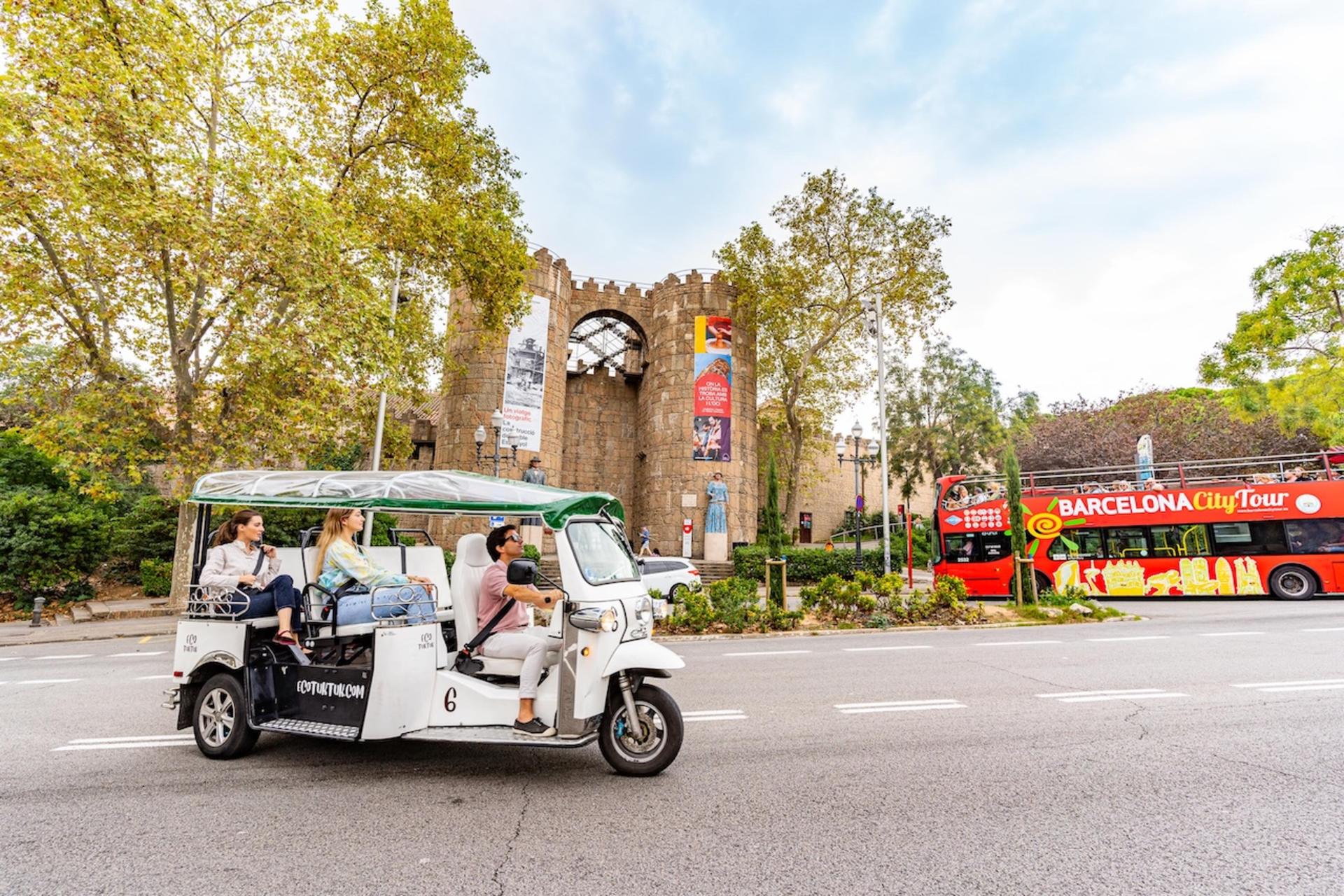 Tuk Tuk Tour in Barcelona - Thumbnail 14