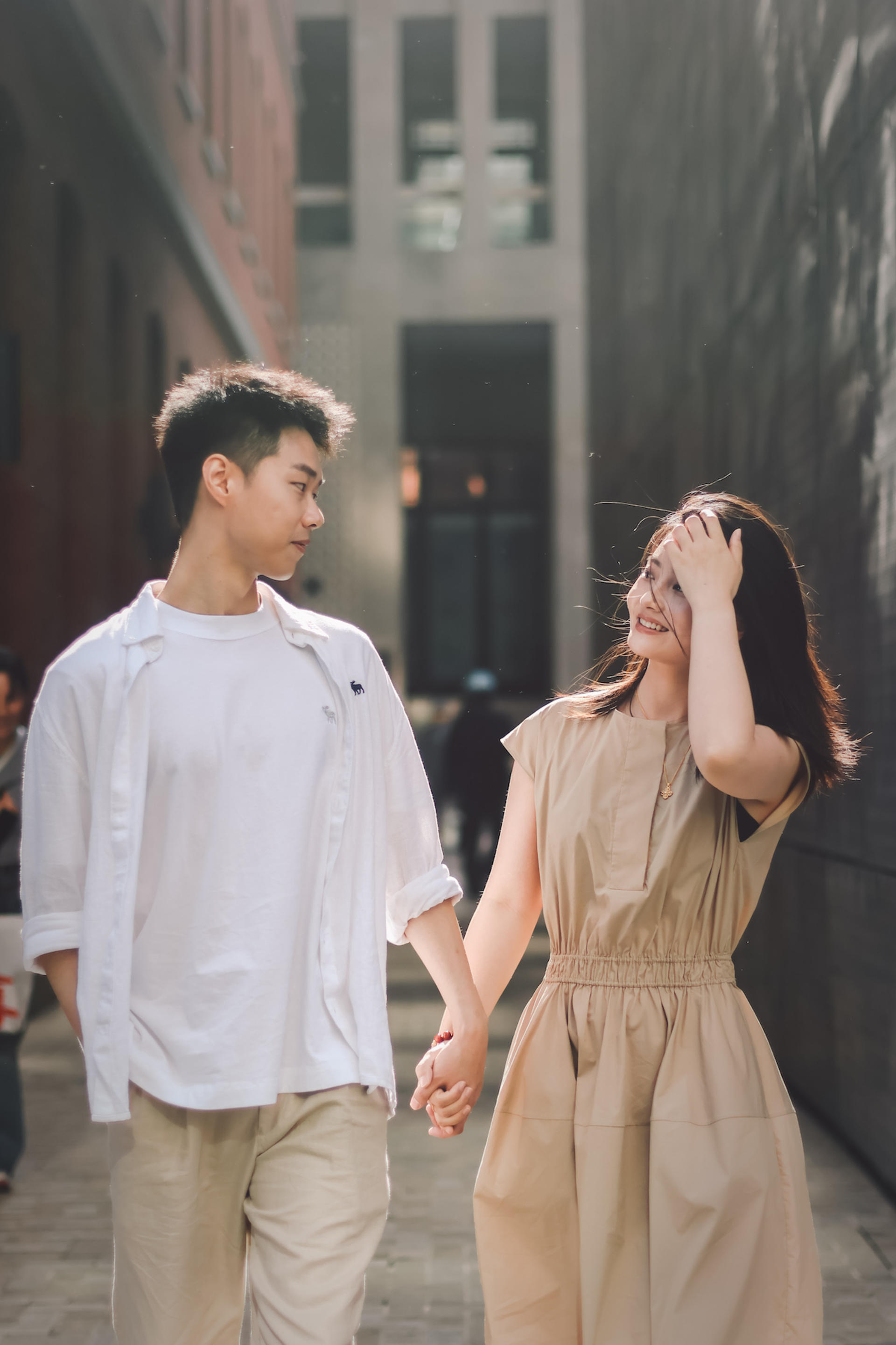 From Suzhou Creek to the Bund, capture your unforgettable trip to Shanghai through the lens. - Thumbnail 5