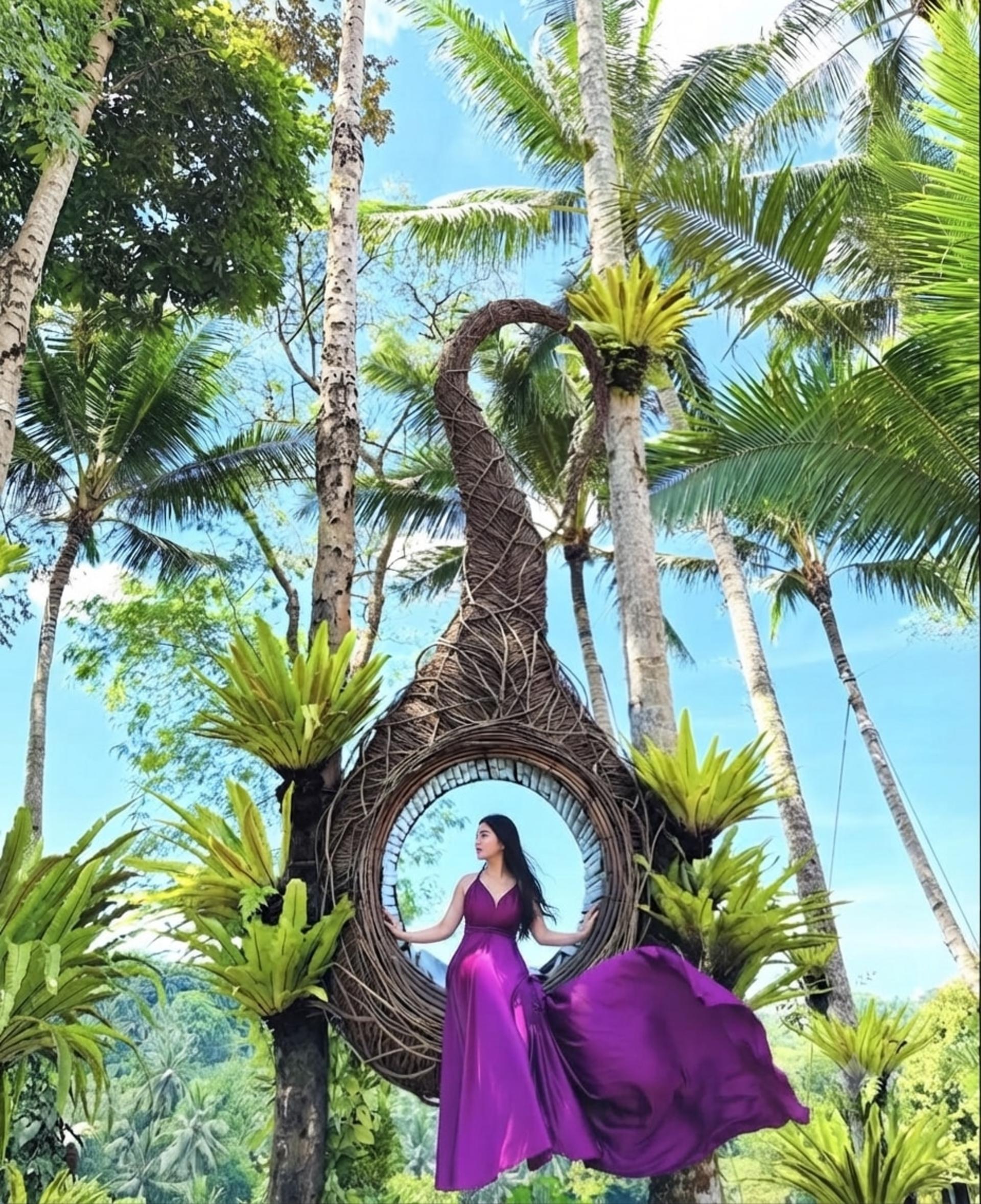 Koi Pond Bali Photoshoot & Ubud Instagramable Tour - Thumbnail 3