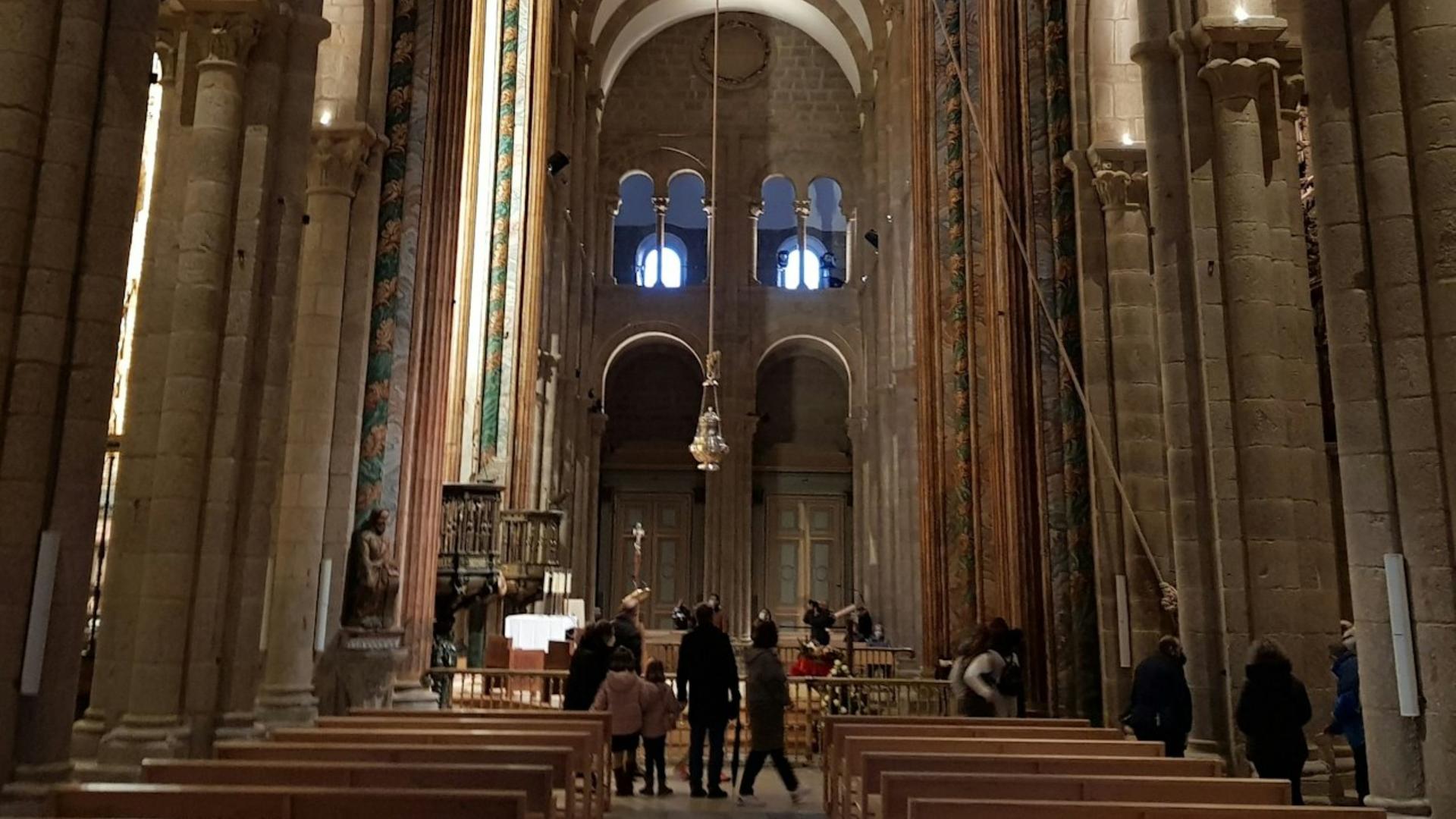 Santiago de Compostela Cathedral and Portico of Glory Walking Tour - Thumbnail 4