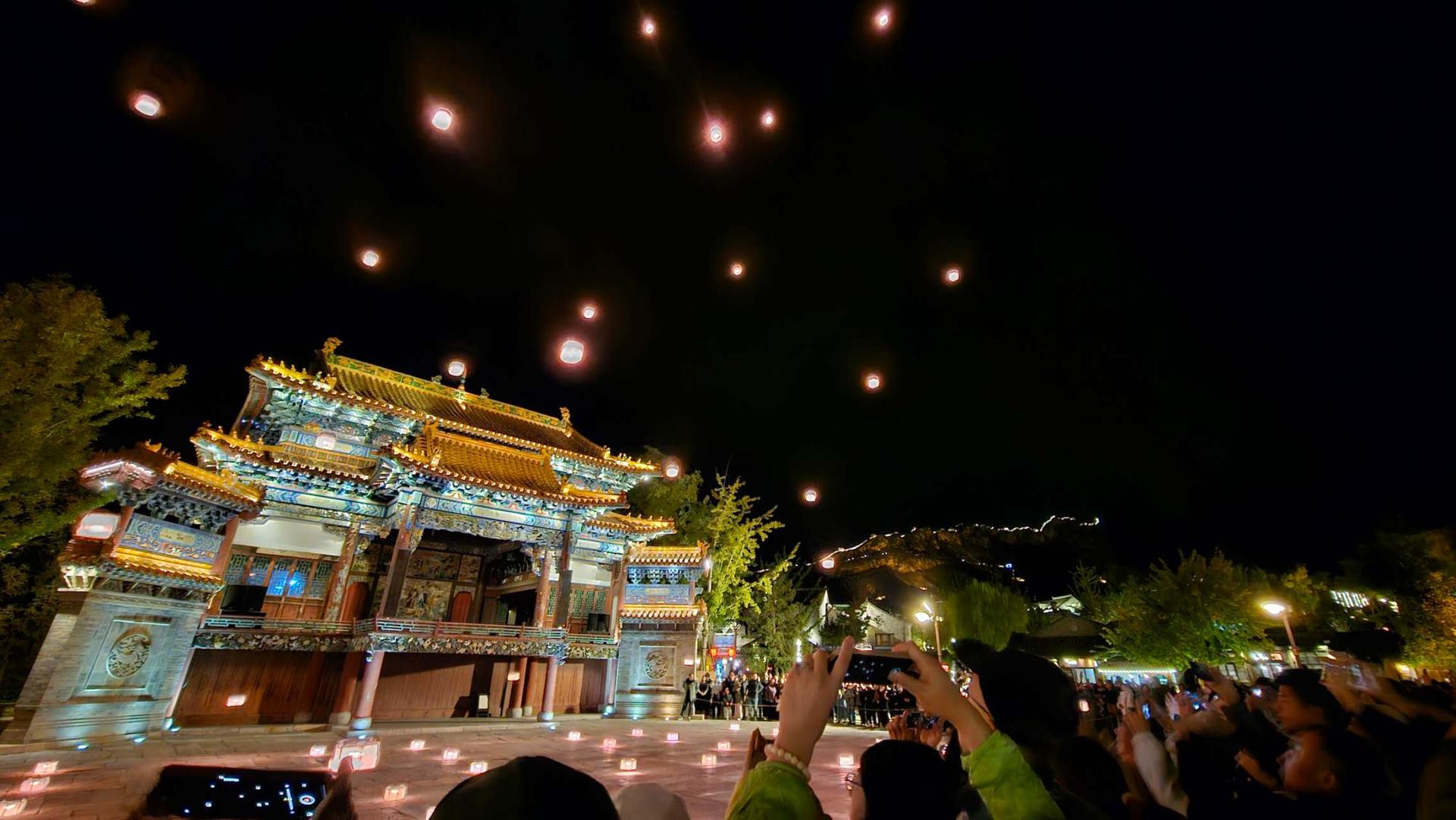 Beijing Private Tour:Jinshanling Hike+Simatai Sunset&Gubei Watertown - Thumbnail 8